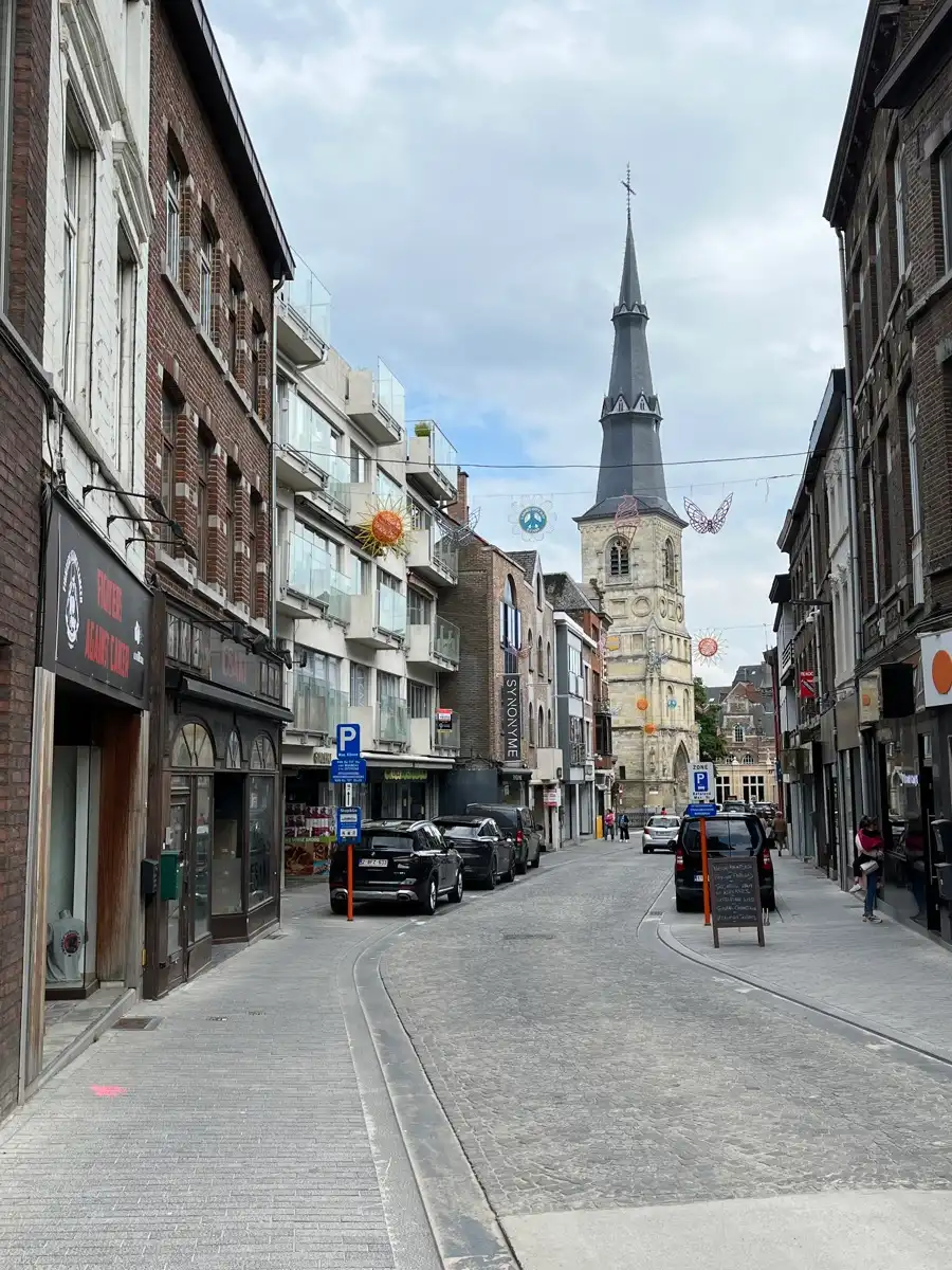 Verzorgde duplex met 1 slaapkamer en bureau foto 20