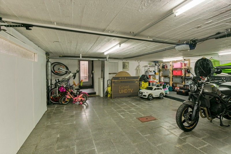 GELIJKVLOERSAPPARTEMENT MET TUIN EN GARAGE IN KONINGSLO foto 18