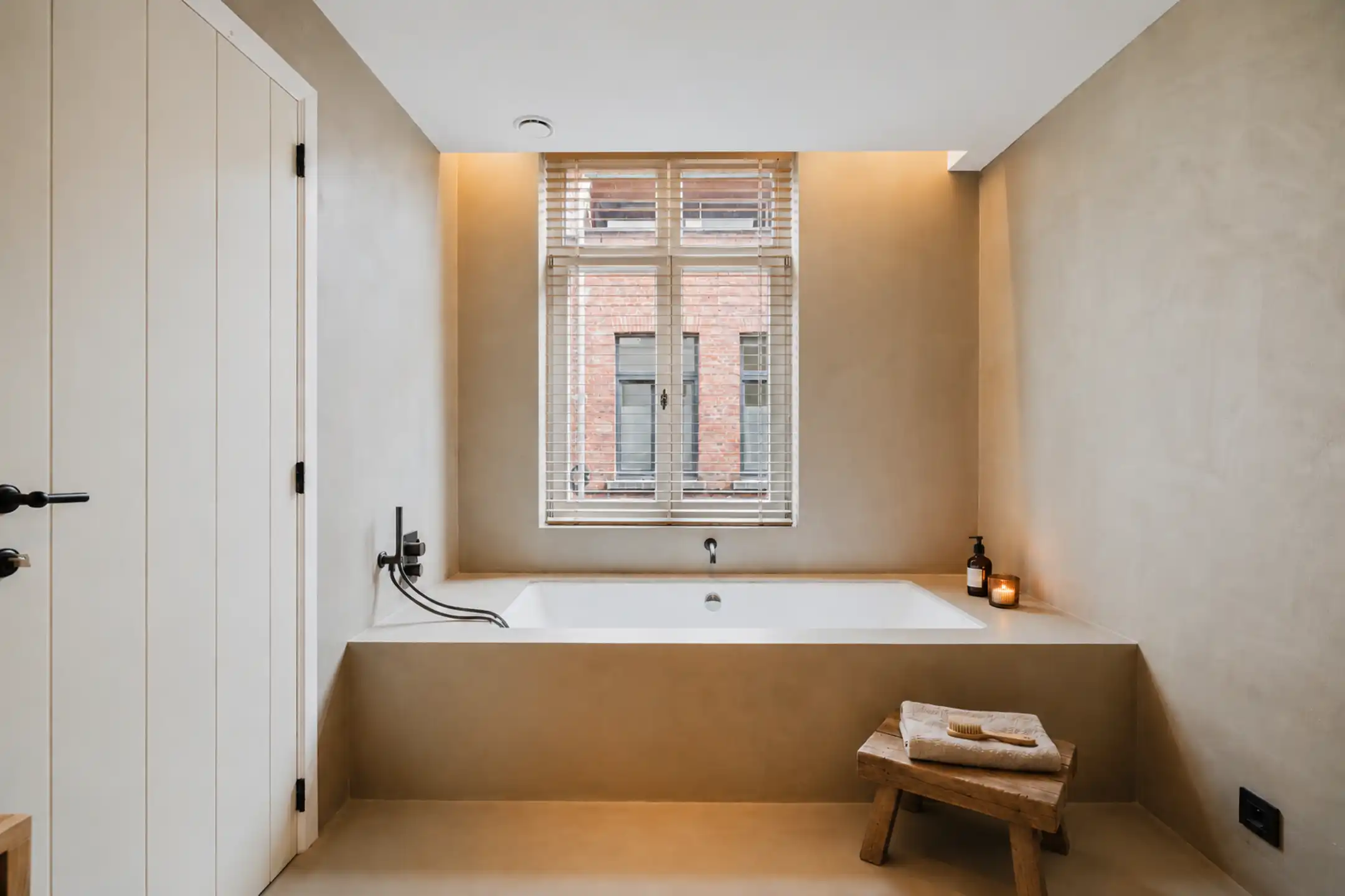 Gerenoveerde woning met 3 slaapkamers en 2 badkamers te Gent foto 14