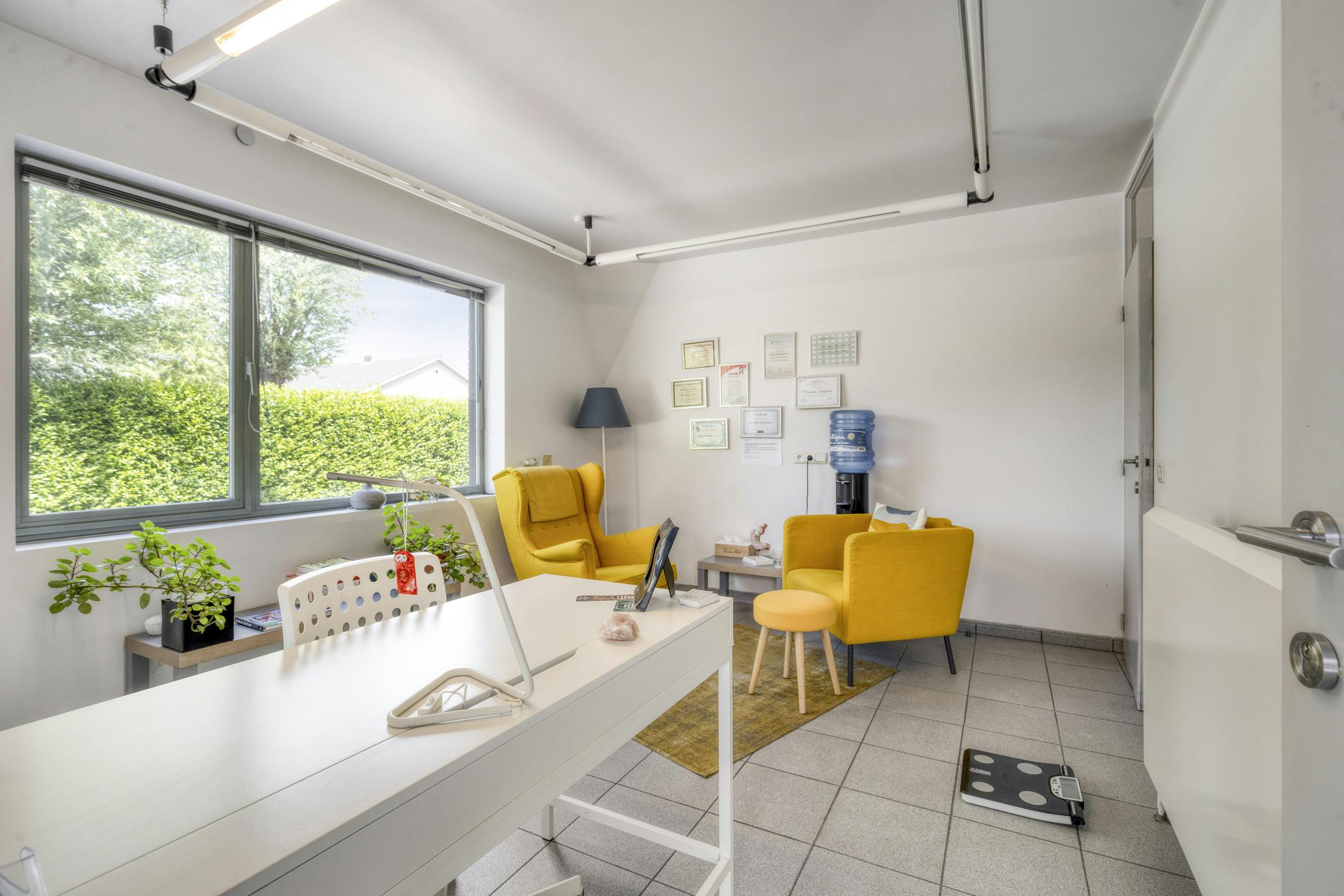 Villa met praktijkruimte op ruim perceel te koop te Brugge foto 14