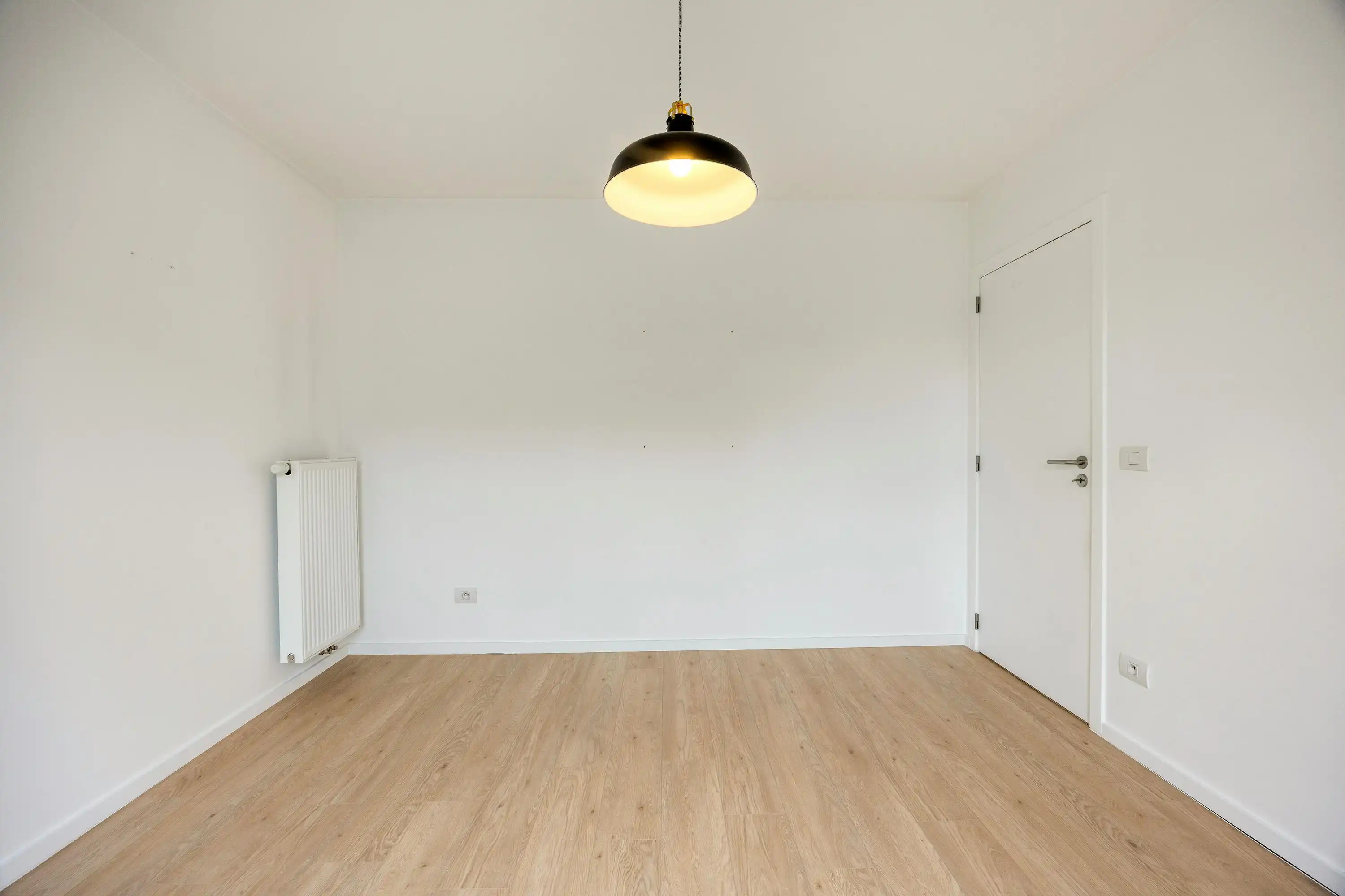Recent gerenoveerd huis met 3 kamers te koop in Beveren-Leie foto 16