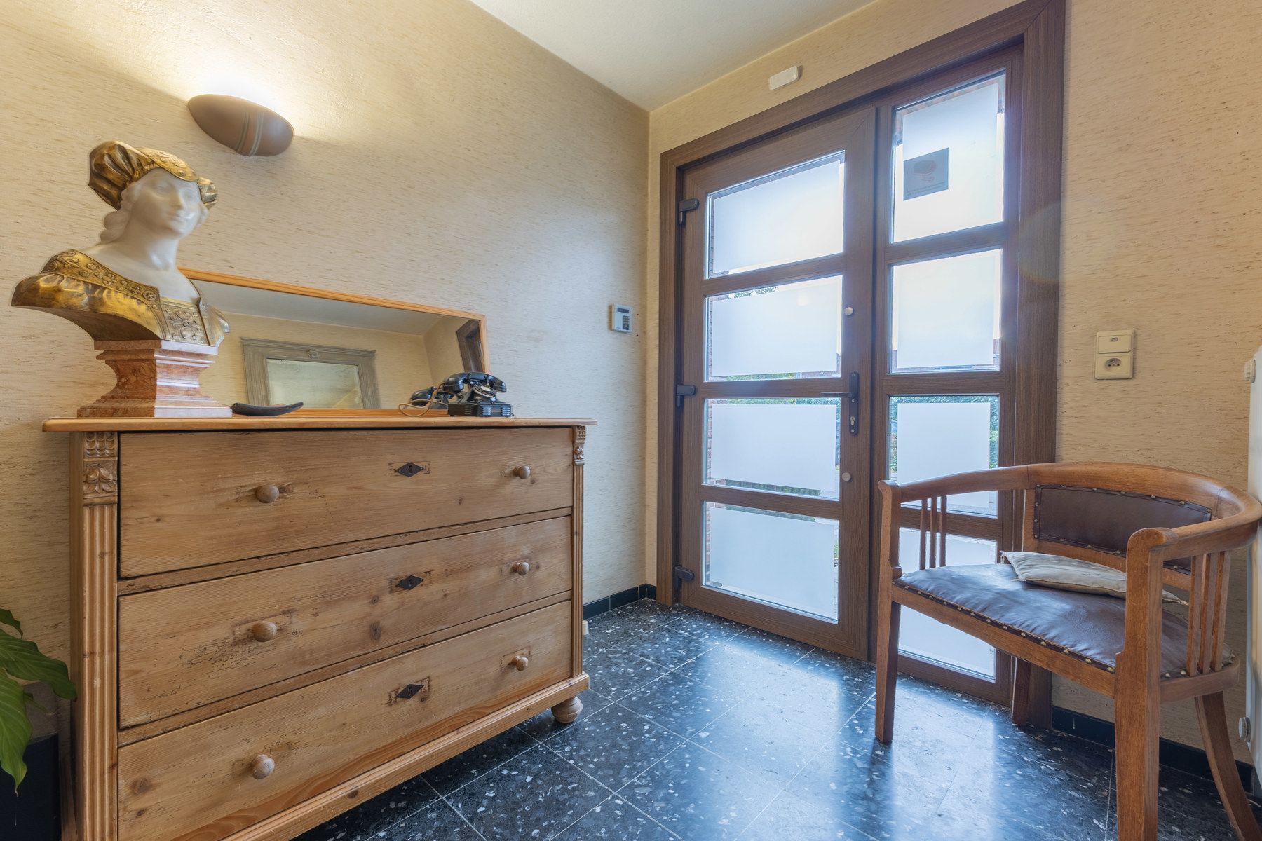 Rustig gelegen woning met 3 slaapkamers en tuin foto 4