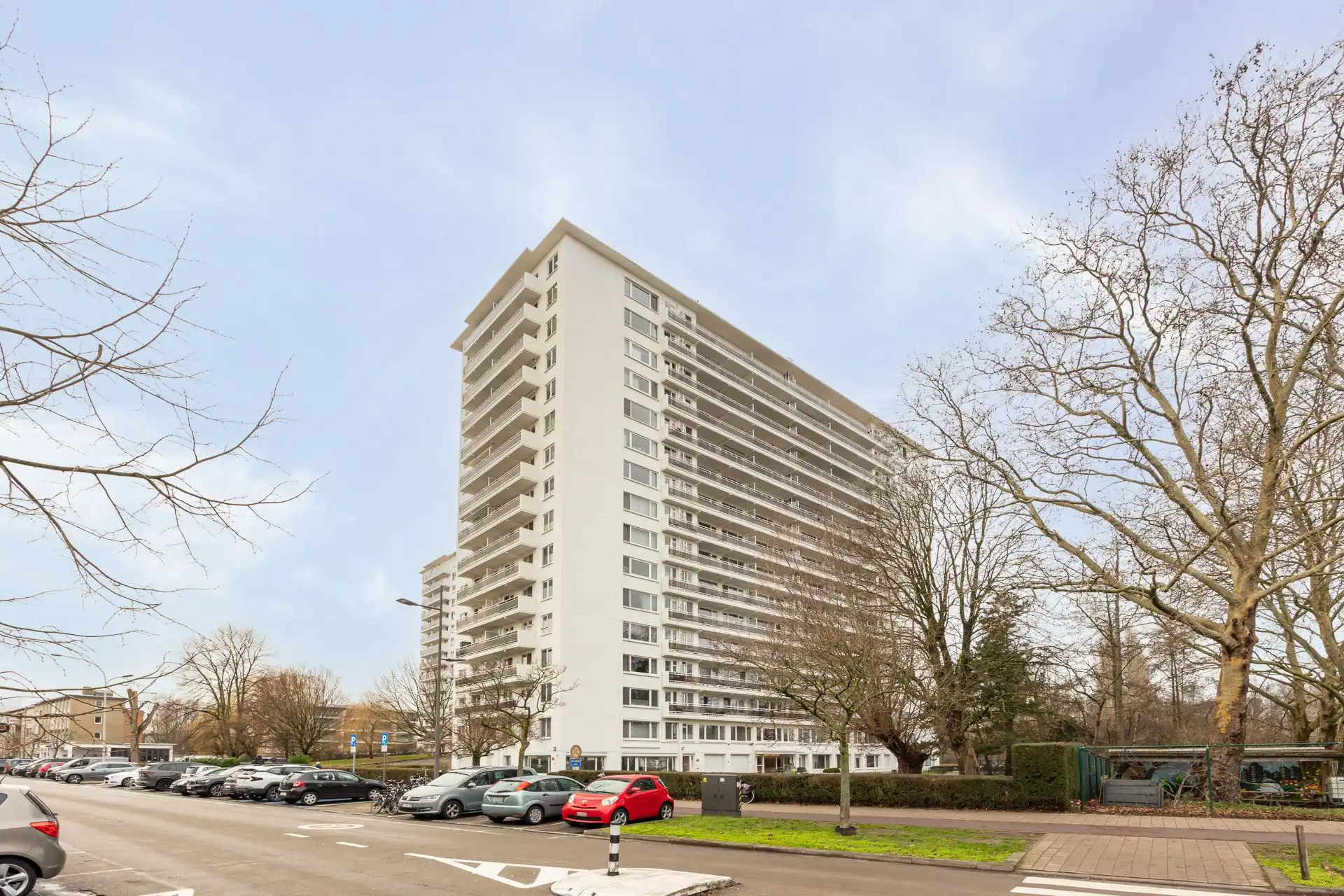 Energiezuinig 2-slpk.-appartement op de 8e met ruim terras! foto {{pictureIndex}}