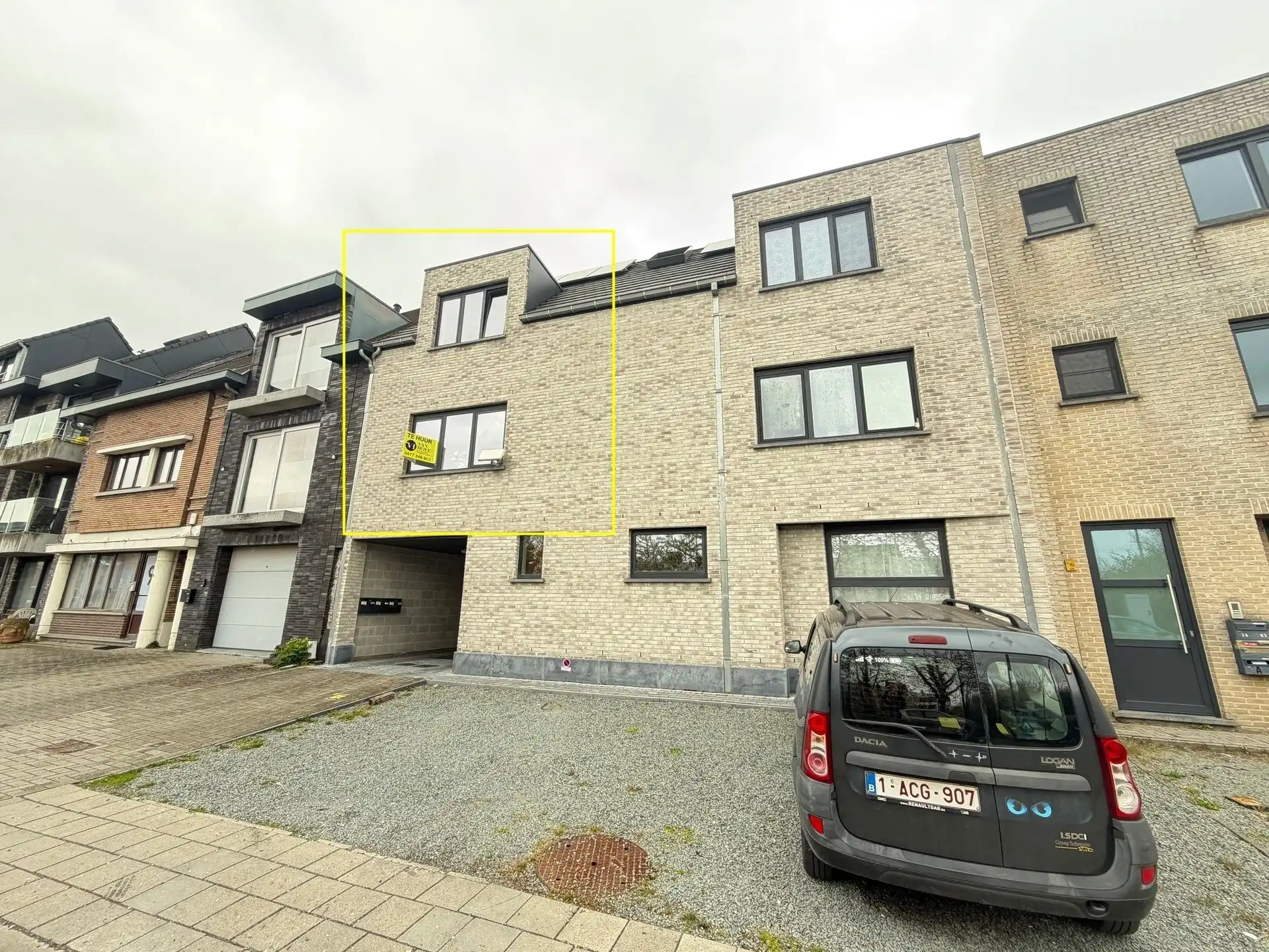Zeer ruim duplex-appartement met 2 slaapkamers nabij verschillende invalswegen en centrum Dendermonde foto 13