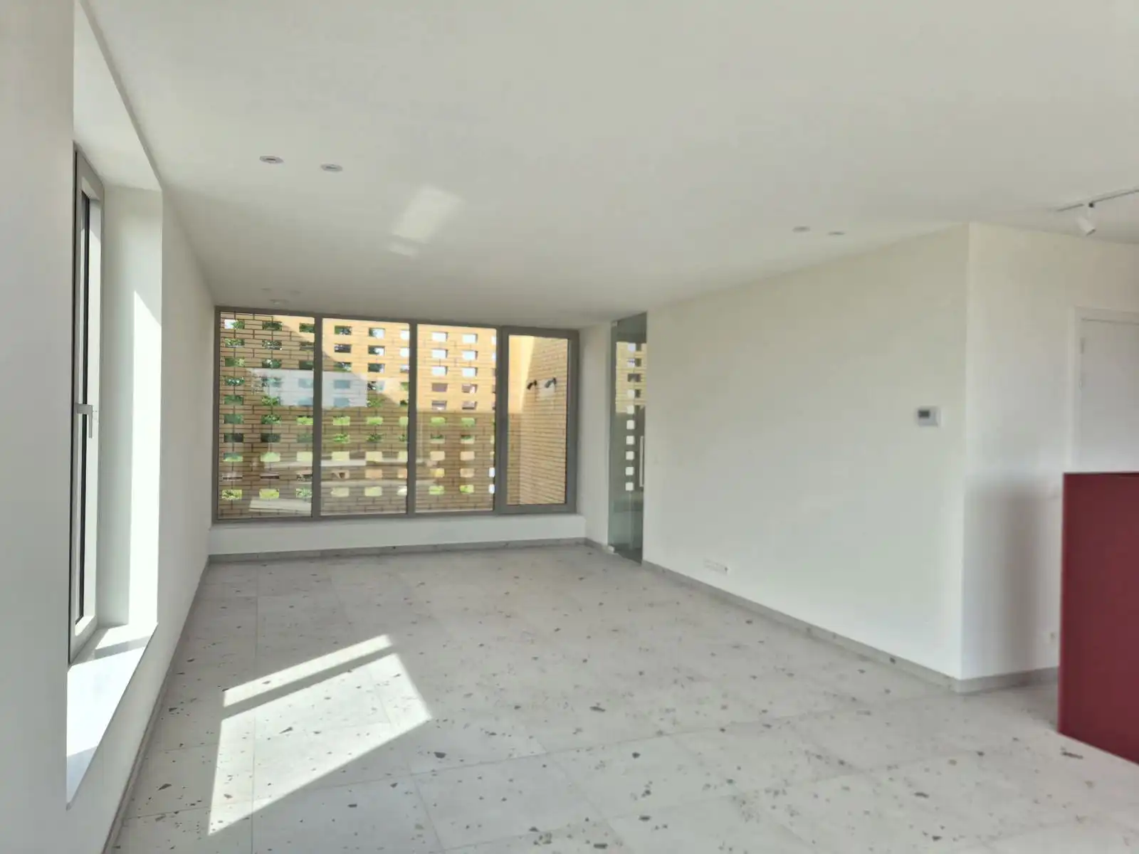 Triplex nieuwbouwappartement met 2 slaapkamers - 2 terrassen foto 4