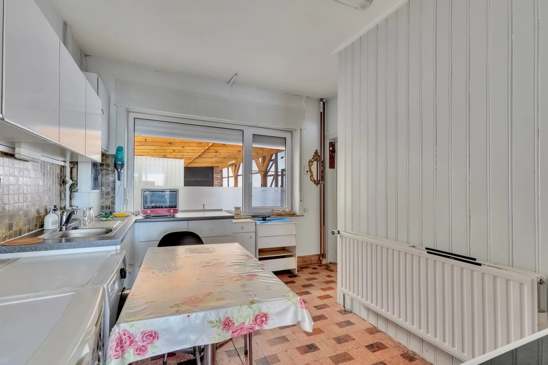Te renoveren, landelijk gelegen woning/ projectgrond foto 8