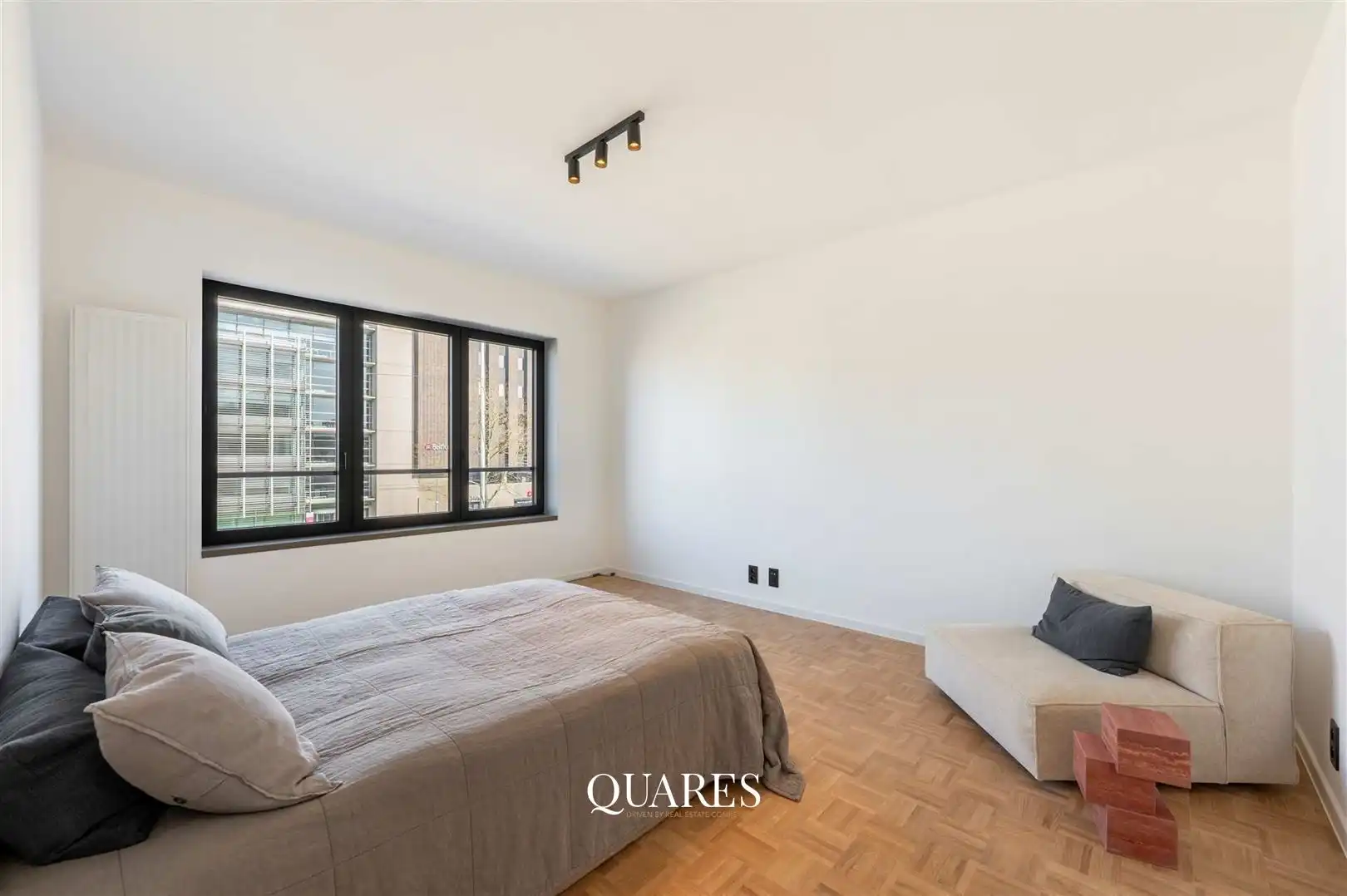 Prachtig gerenoveerde woning met 4 slaapkamers en zuidwest georiënteerde tuin in Pulhofwijk foto 20