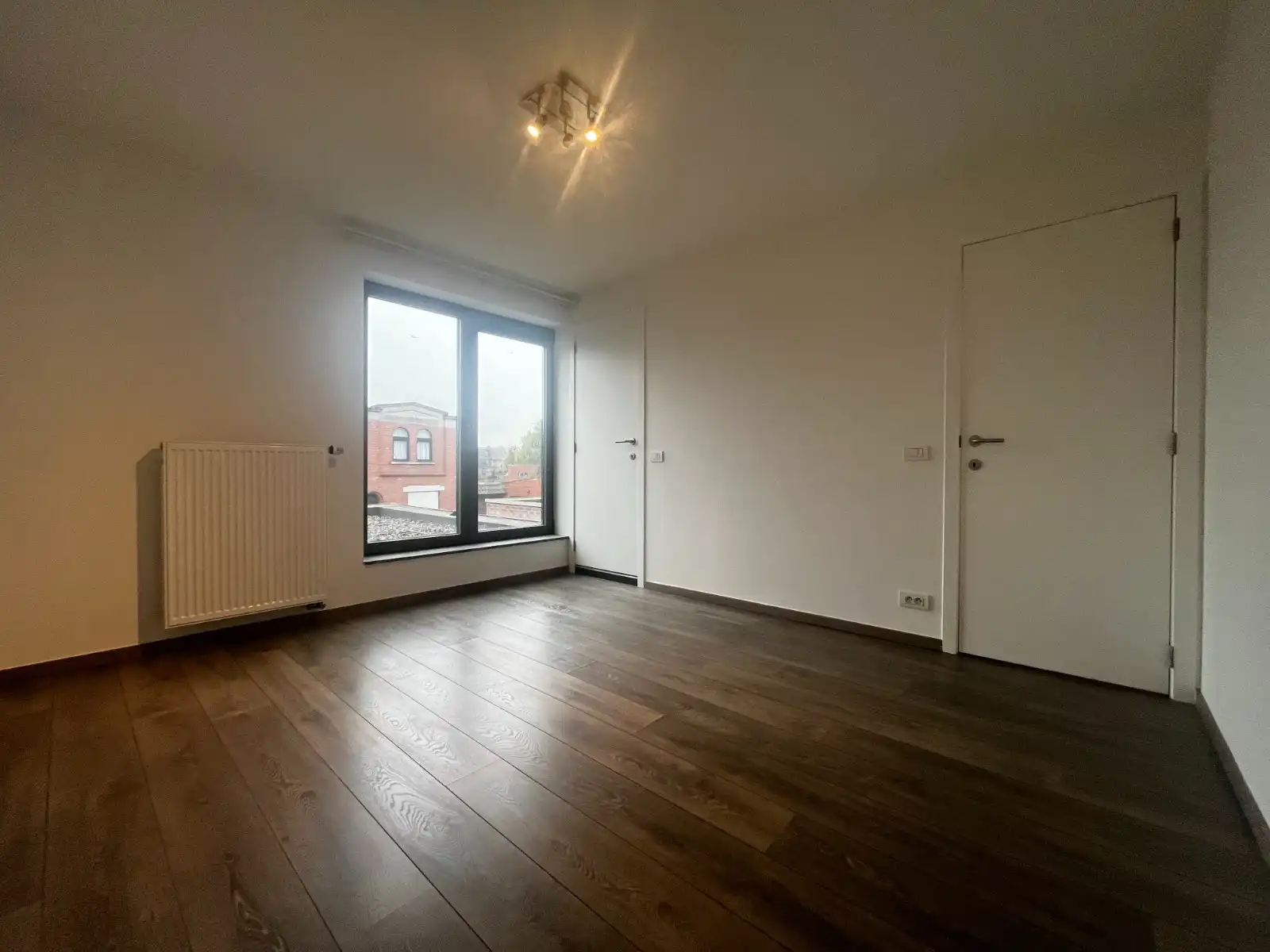 Centraal gelegen 1 slaapkamer appartement met autostaanplaats foto 11