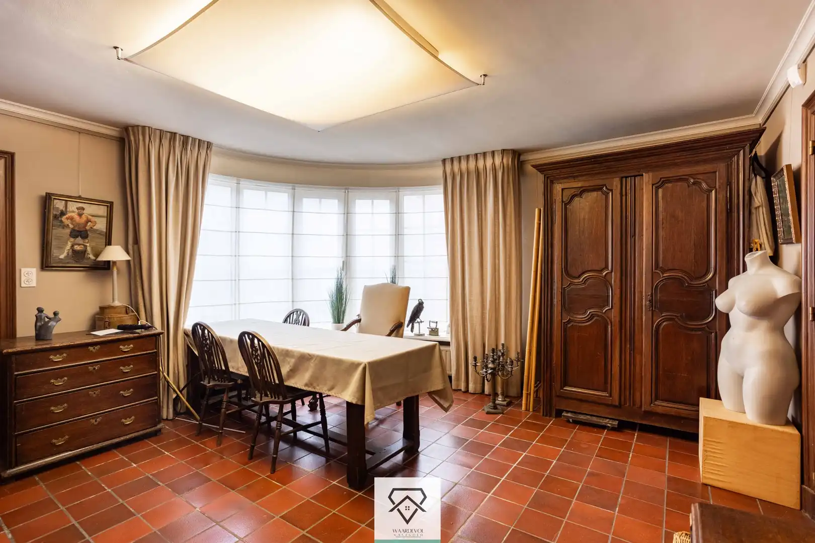 Ruim handelshuis met uitzonderlijk woonvolume en sterke herontwikkelingsmogelijkheden foto 9