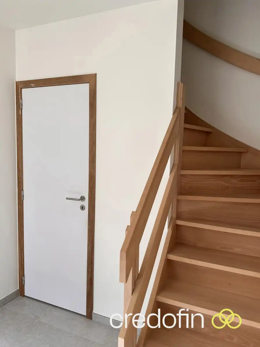Recente woning met 2 slaapkamers, dressing en garage foto 8
