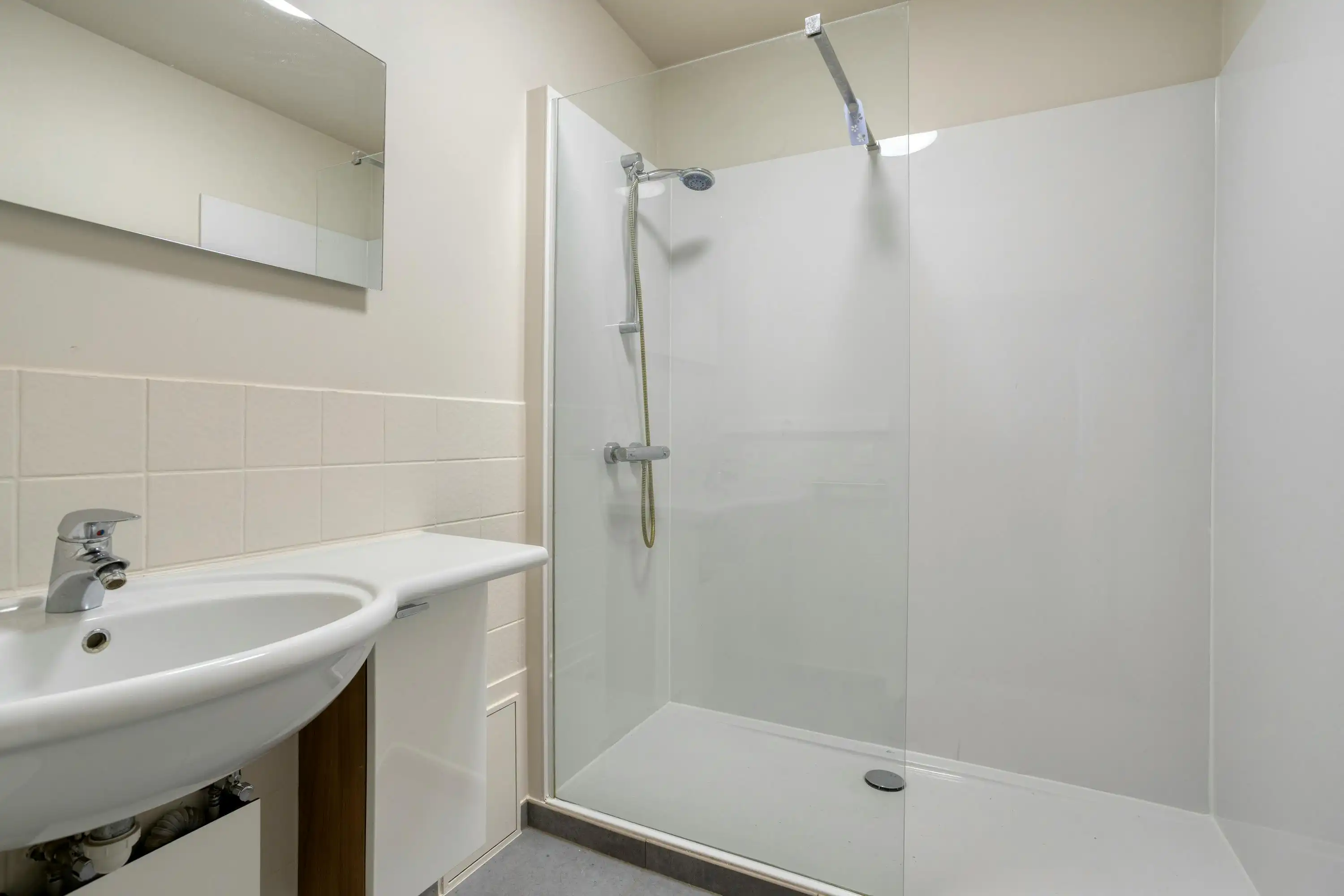 Instapklaar 2-slaapkamer appartement te koop in Avelgem foto 7