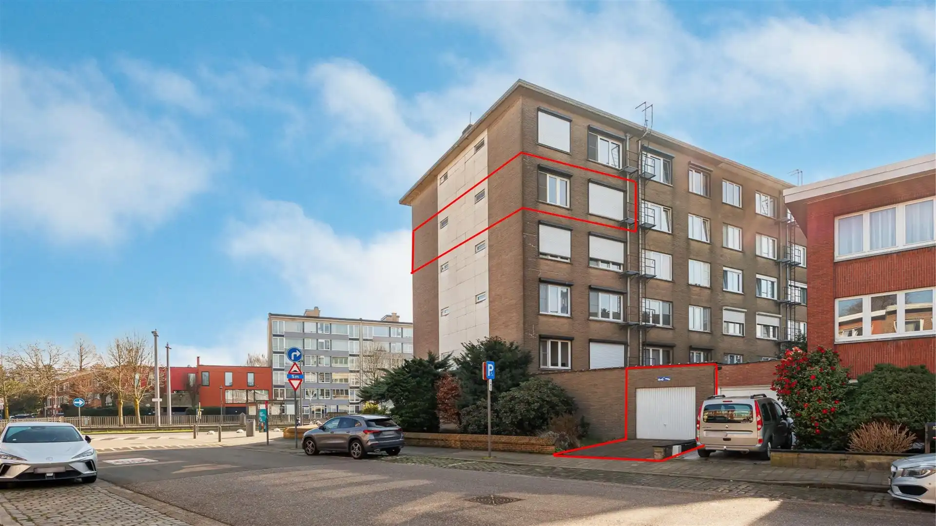 Lichtrijk appartement met garage nabij park Ertbrugge foto 34