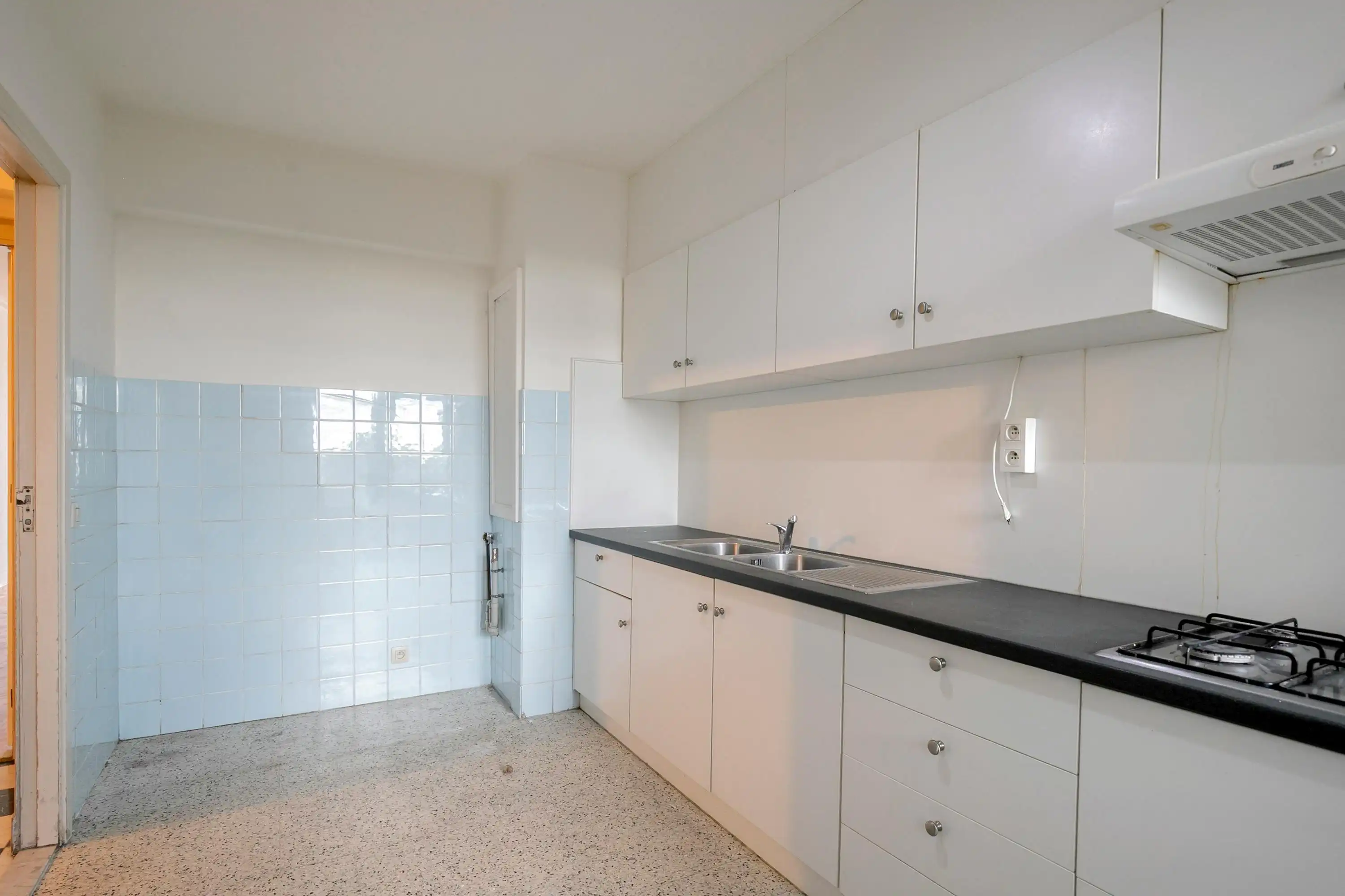 Drie slaapkamer appartement van 118 m² te koop in Borgerhout foto 8