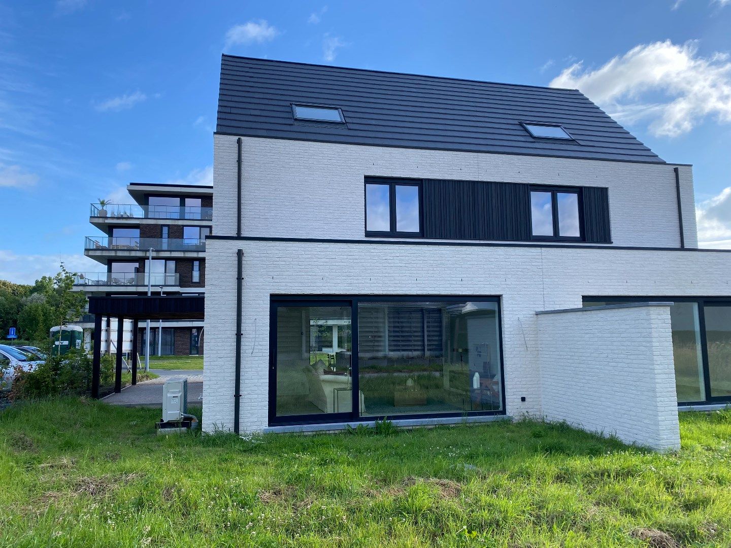 Energiezuinige, moderne NIEUWBOUWWONING TE KOOP!! foto 2