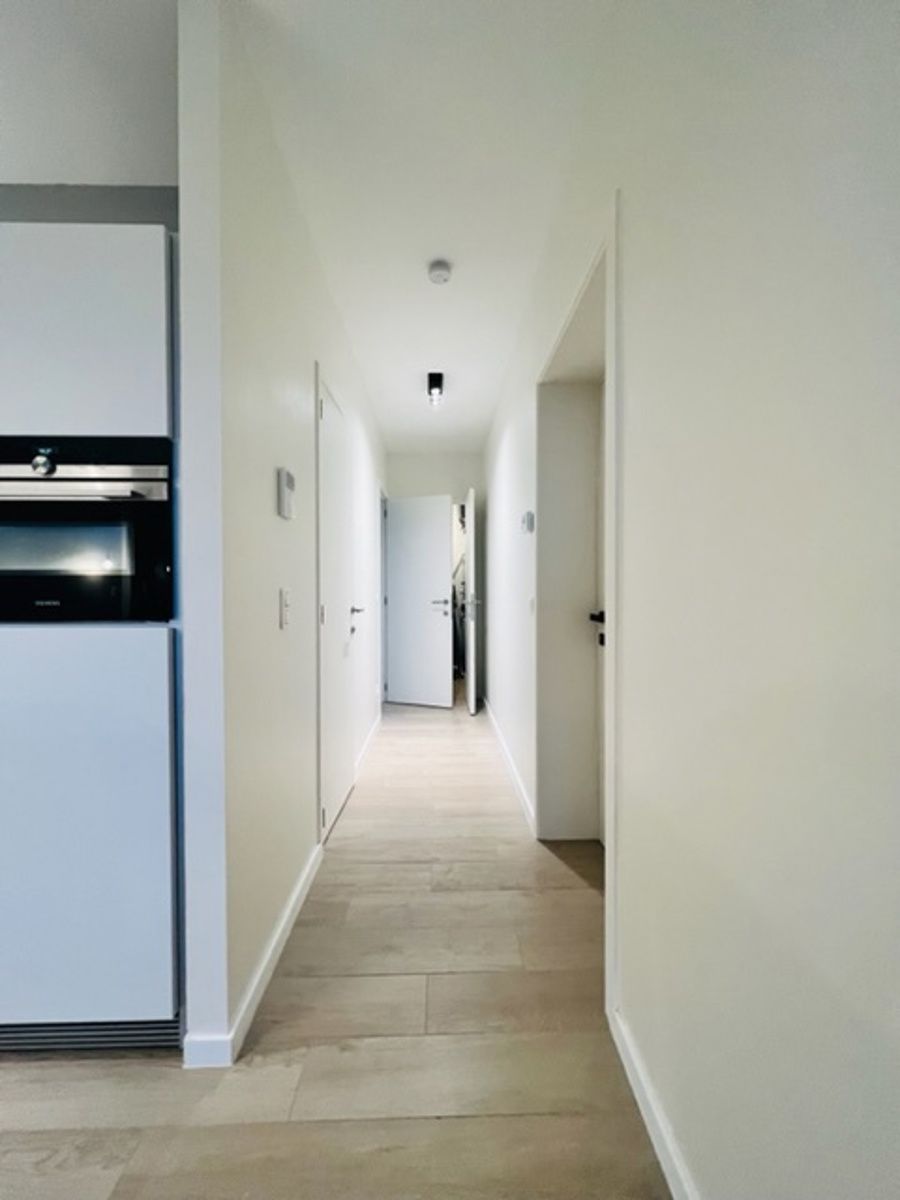Gezelig lichtrijk gemeubeld 1 kamer appartement foto 11