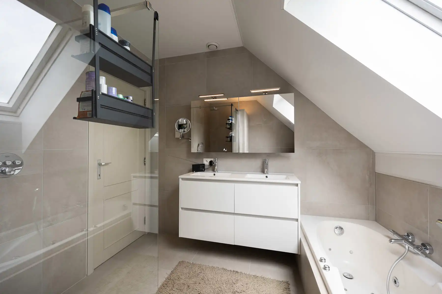 Landelijke woning op riant perceel met zwembad foto 16