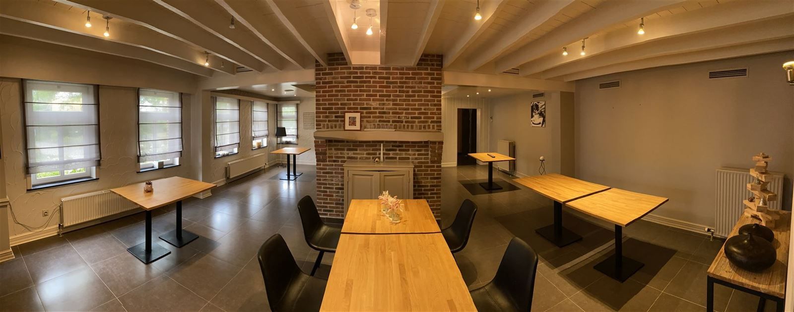 Unieke kans : Horeca met parking en instap klare woonst met 5 slaapkamers foto 8