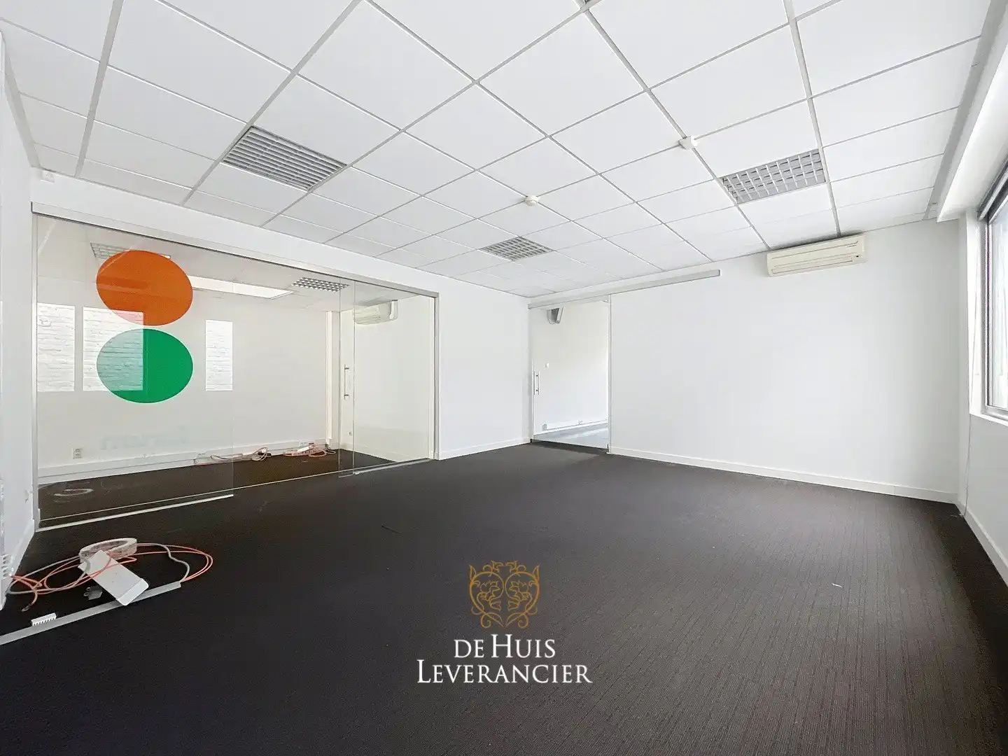 Kantoor op topligging met bovenliggend duplex-appartement (aparte ingang) foto 16