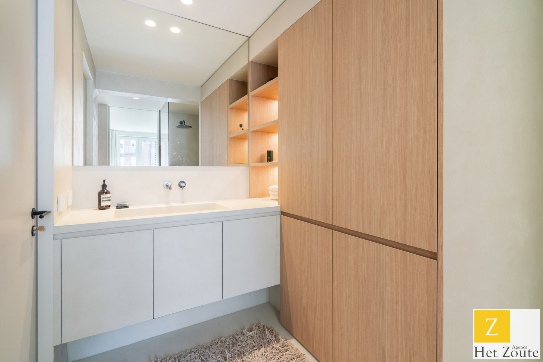 Elegantie, exclusieve luxe en frontaal zeezicht in Het Zoute foto 16