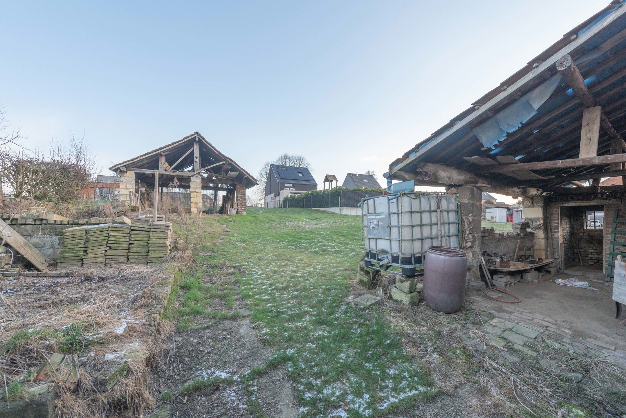 Charmante hoeve met royale schuur en weide te Vlijtingen foto 23