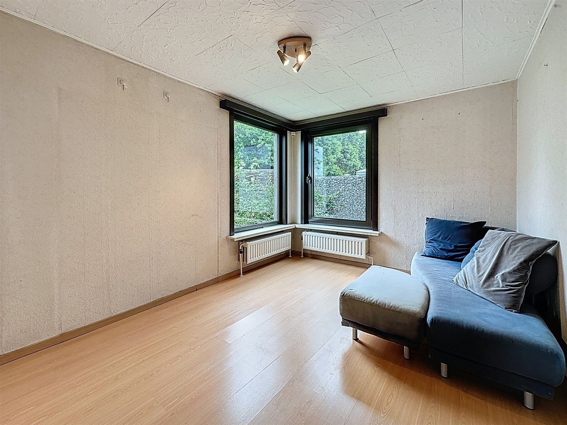 Charmante ruime woning met 4 slaapkamers en bijgebouw (40m²) op perceel van 290m² foto 15