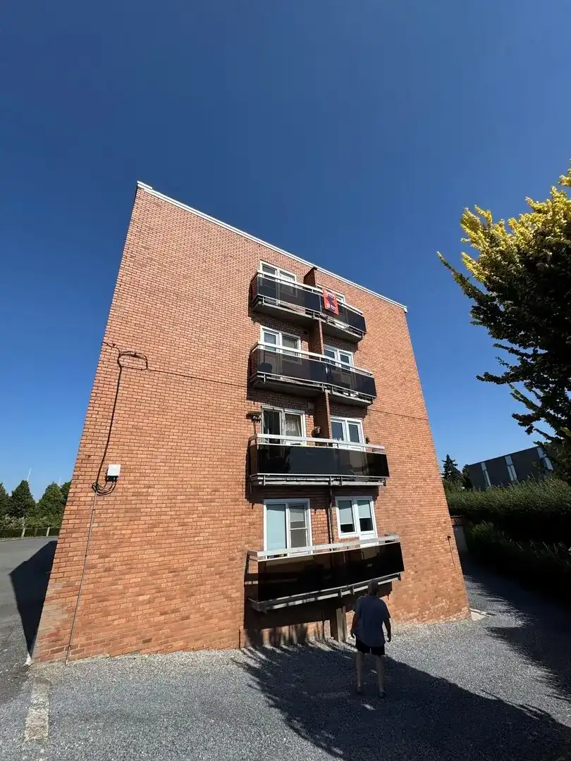 2 slaapkamer appartement te huur in Izegem met garagebox foto 3