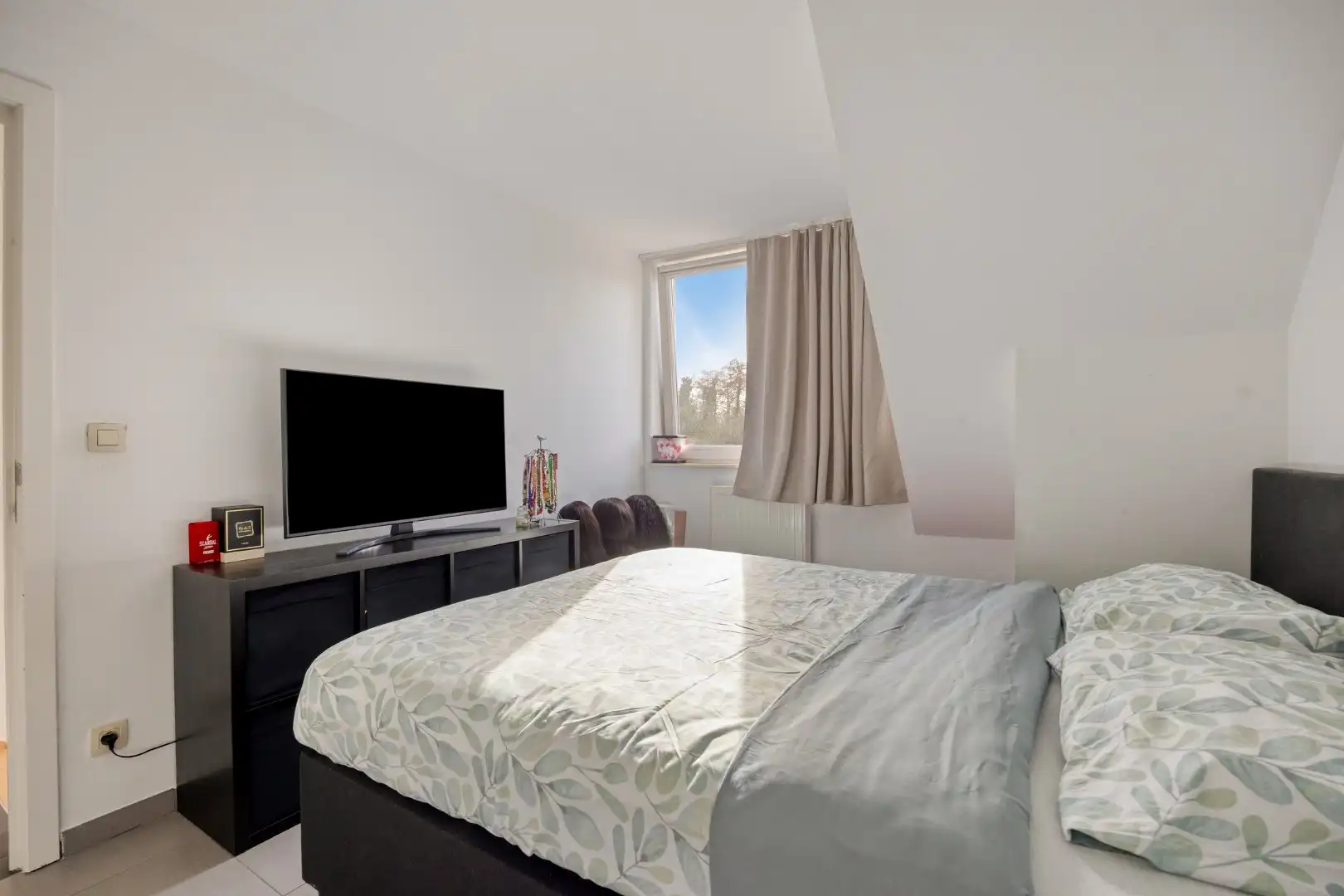 Kleinschalig appartementsgebouw bestaande uit 4 appartementen + 4 carports. foto 22