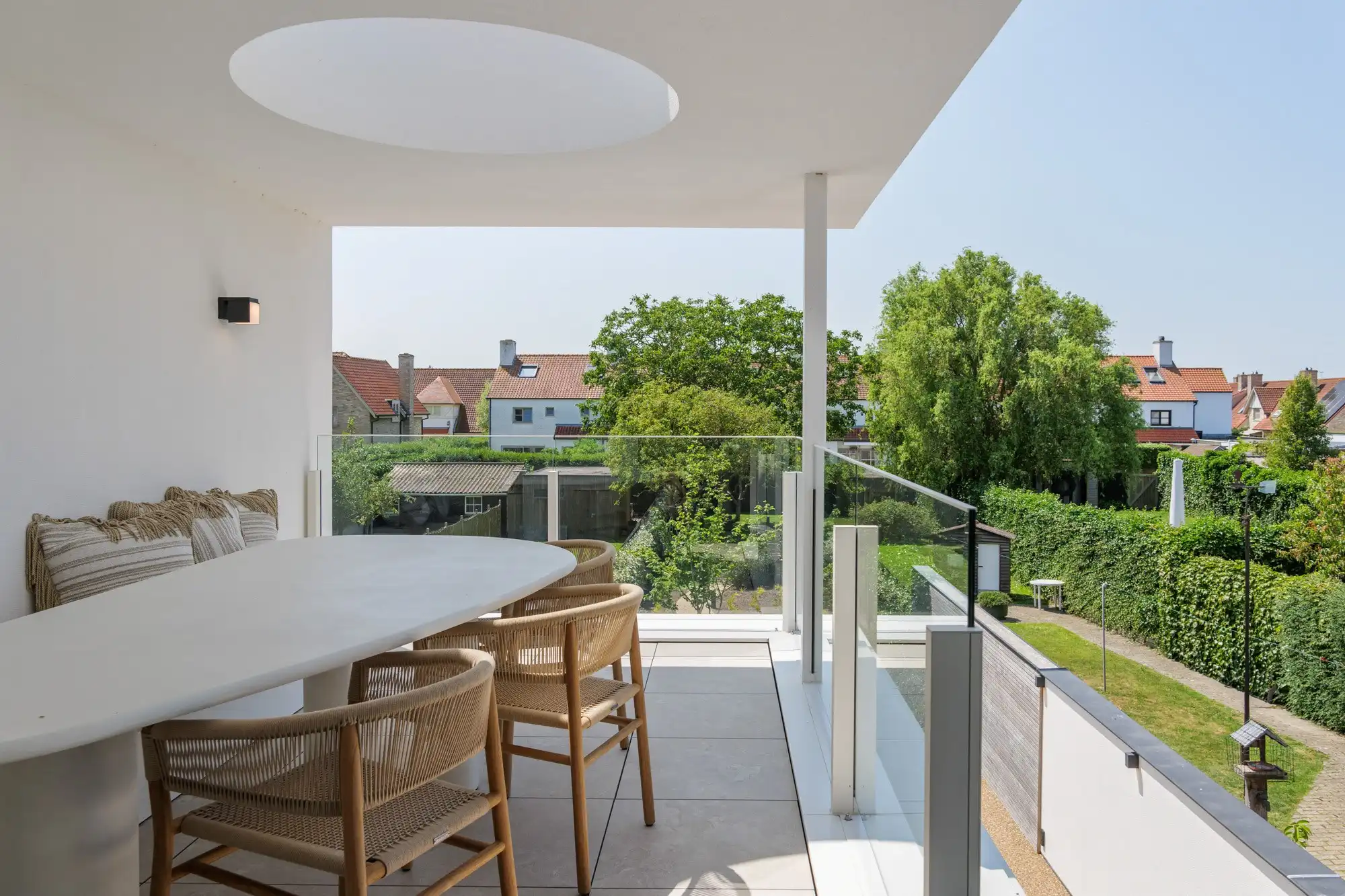 Moderne nieuwbouwwoning met 4 slaapkamers, 4 badkamers en prachtige tuin foto 26