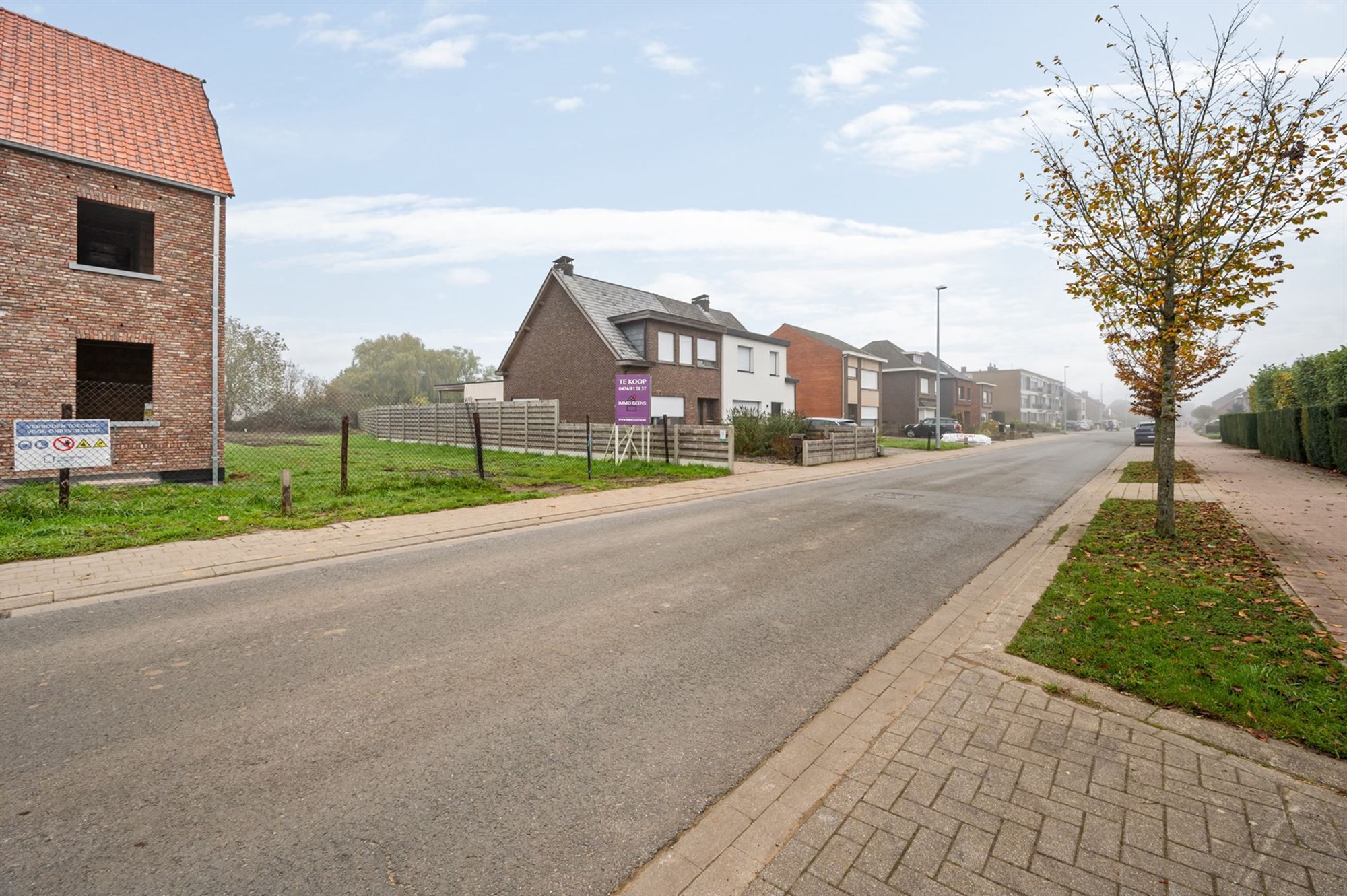 Perceel bouwgrond (650 m2) voor half open bebouwing niet ver van het centrum foto 8