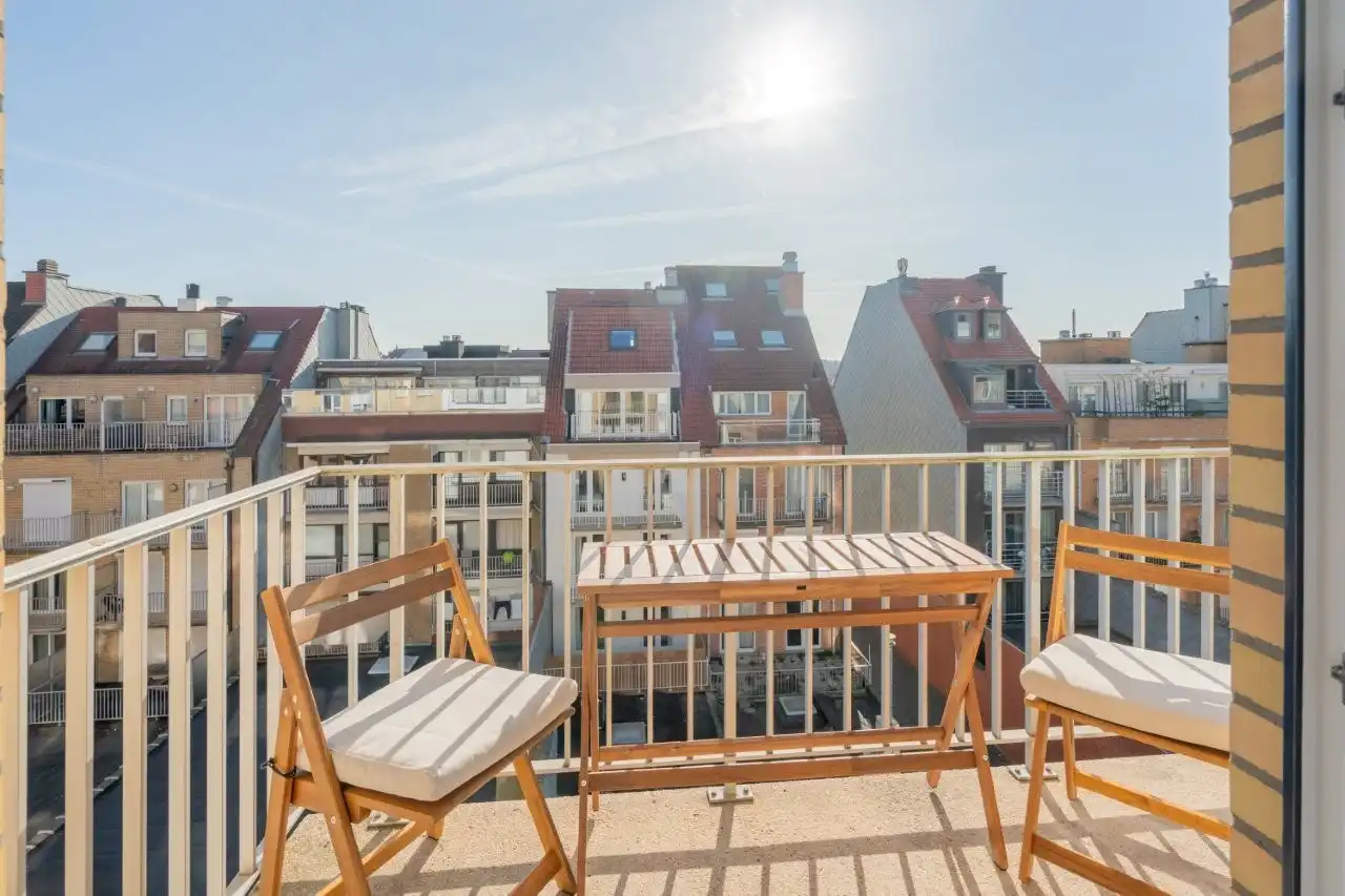 Volledig gerenoveerd, lichtrijk appartement gelegen in een kleine residentie. foto 31