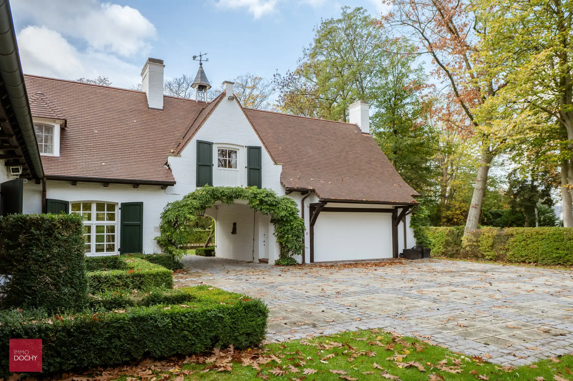 Instapklare ruime villa in residentiële buurt foto 8