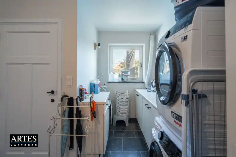 Karaktervolle woning met moderne luxe foto 19