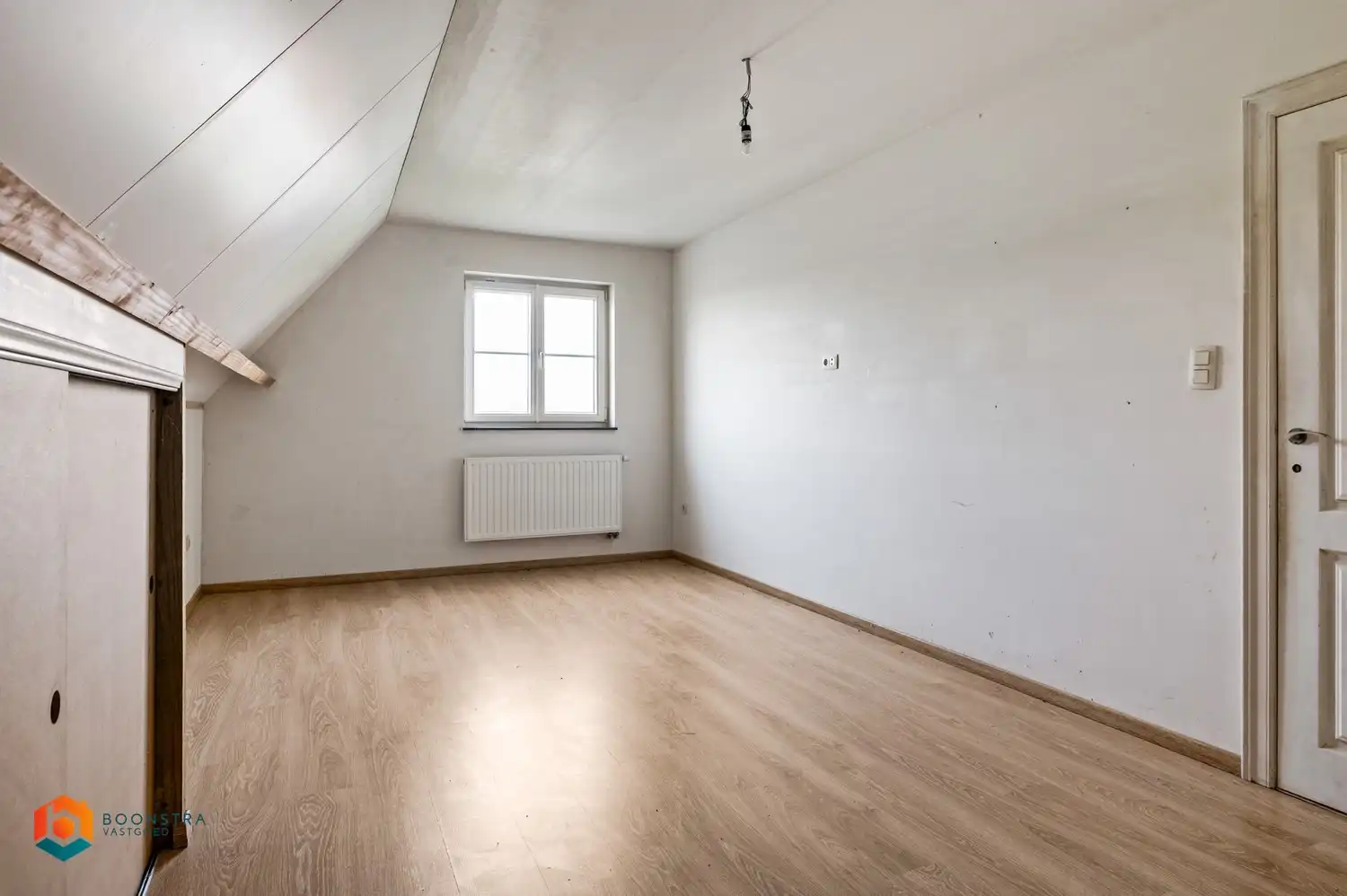Woning met 4 slaapkamers en achterliggend bos (+-70a) foto 15