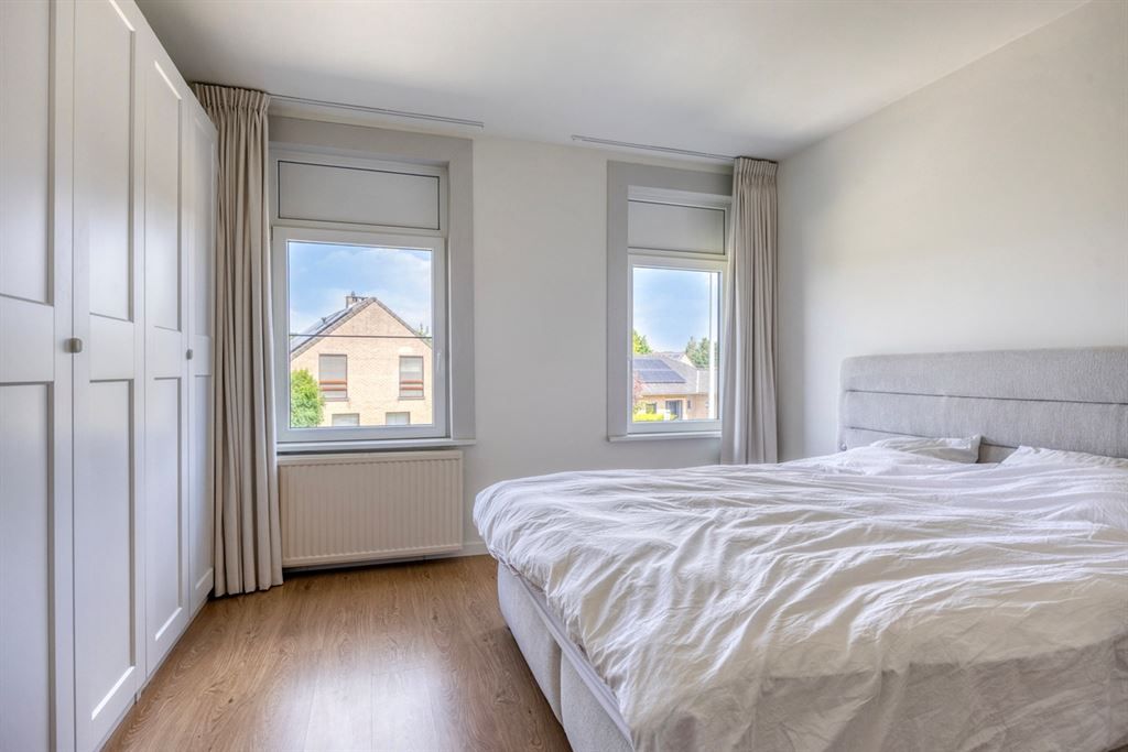 Knappe gerenoveerde woning op een gunstige locatie te Gelrode!  foto 15