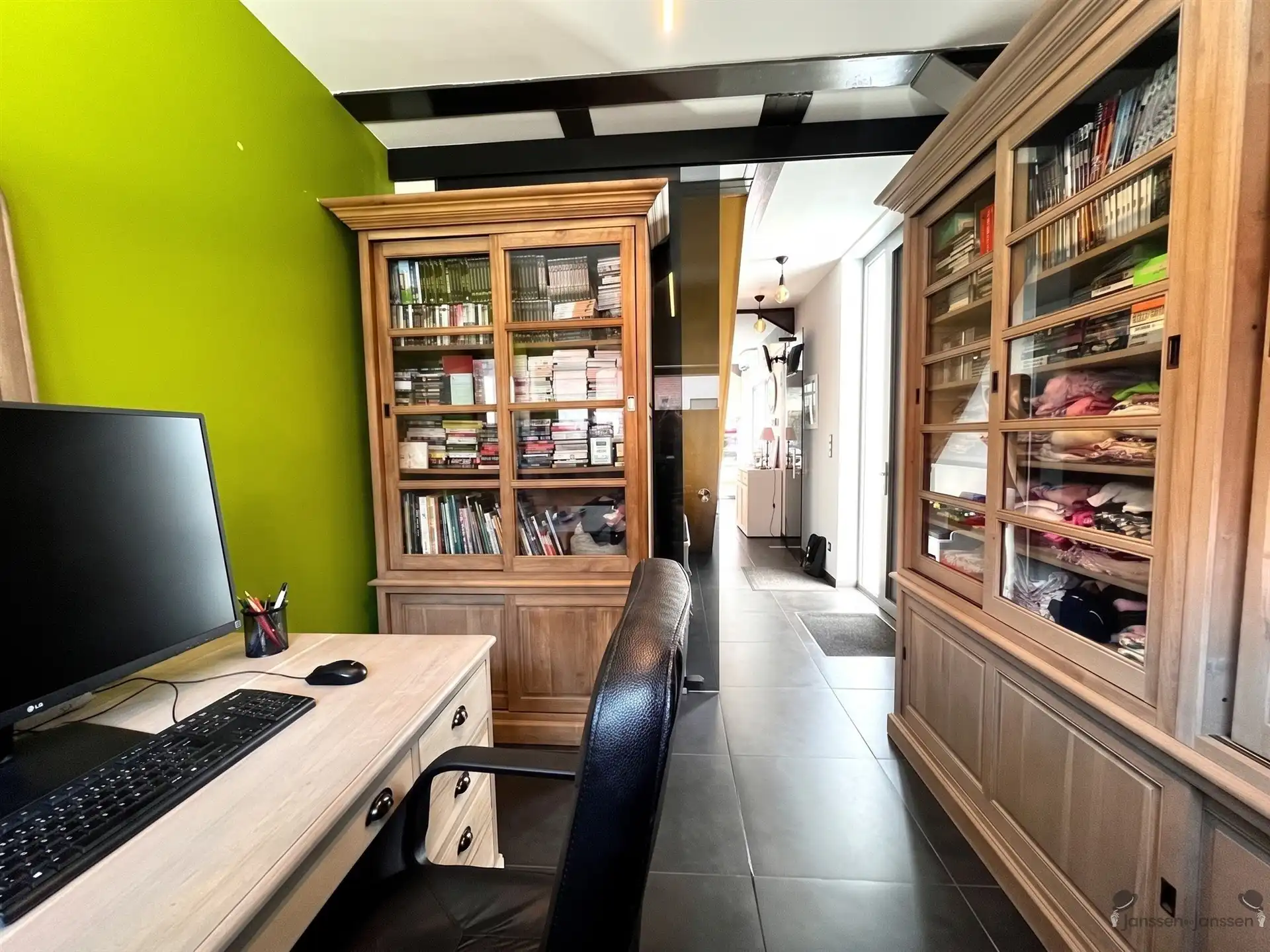 Topwoning voorzien van alle comfort  foto 5