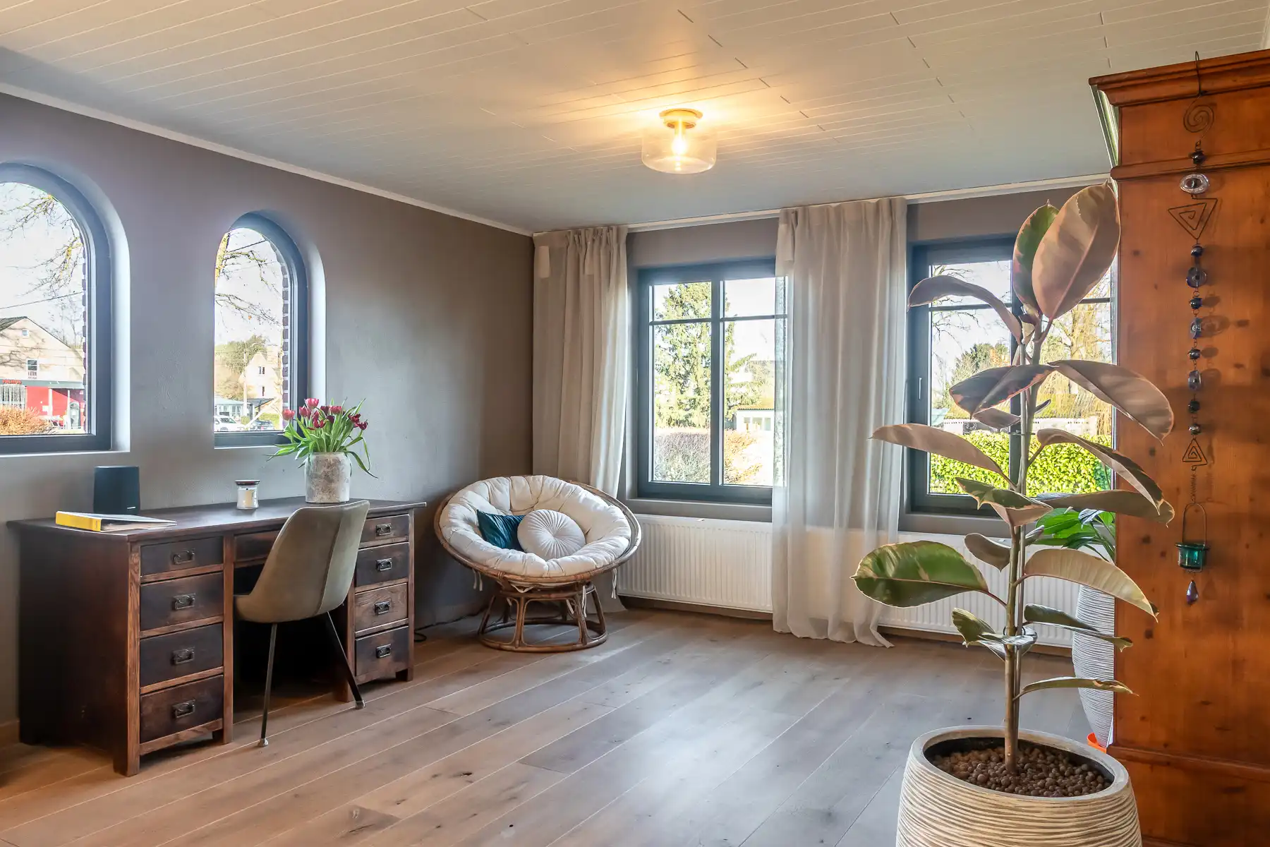 Instapklare woning met 4 slaapkamers op zuid-gericht perceel foto 11