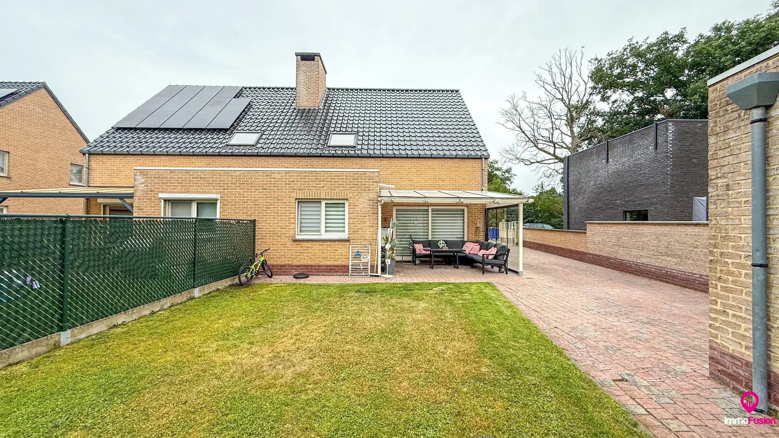 Instapklare woning met 3 slpks, tuin en garage in Lillo! foto 34