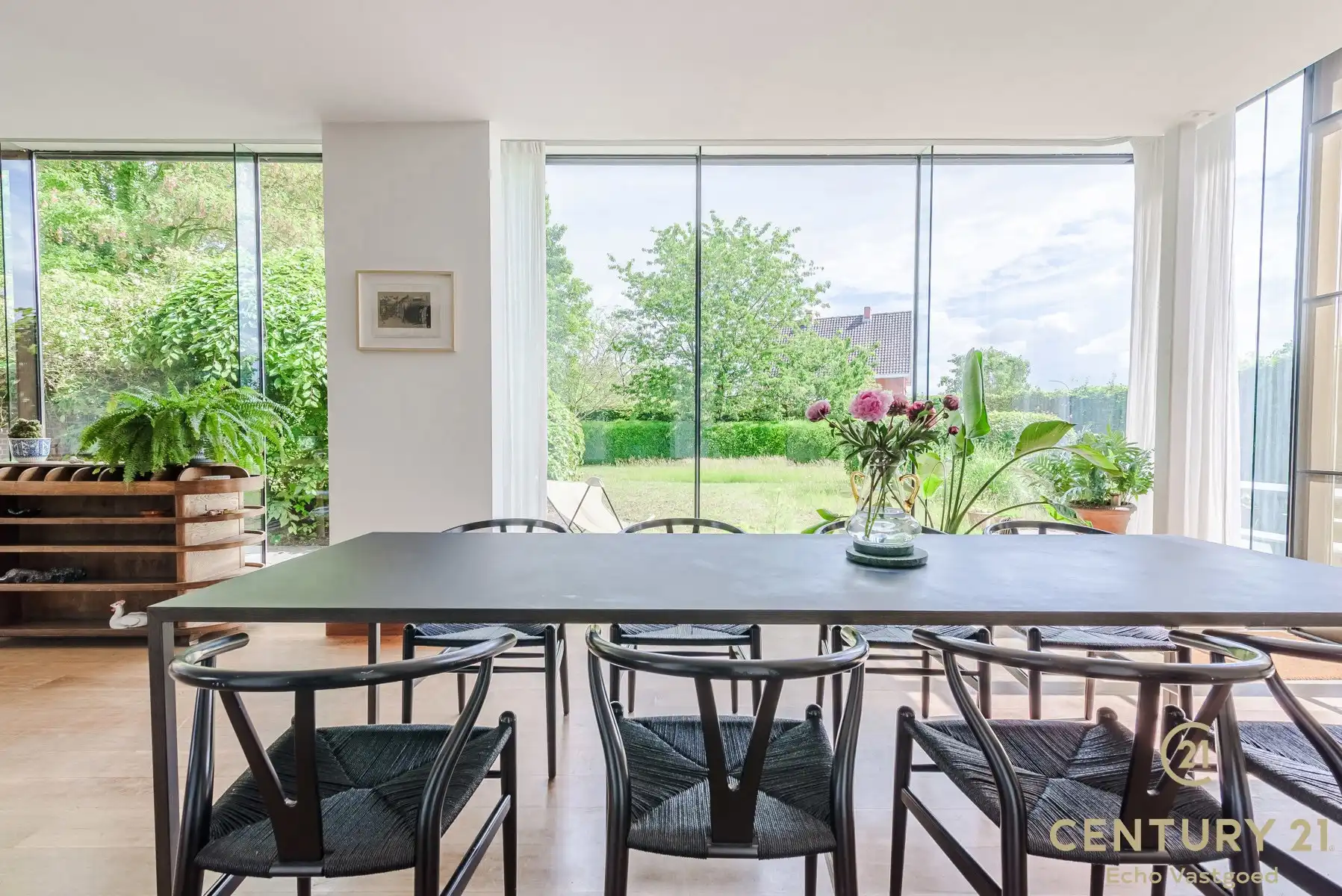 Centraal gelegen karaktervolle woning met 4slpk en tuin foto 9