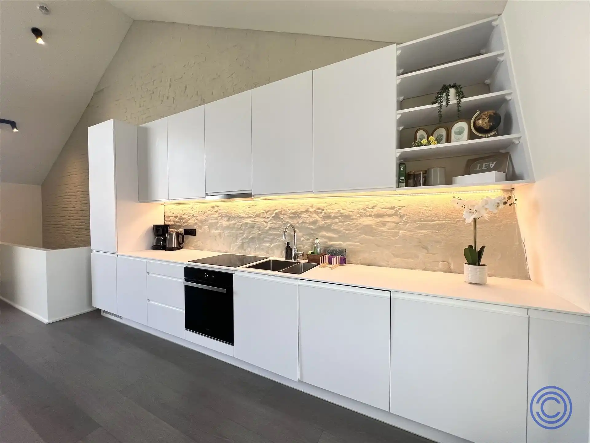 Stijlvole duplex+ terras  in hartje Antwerpen! foto 6