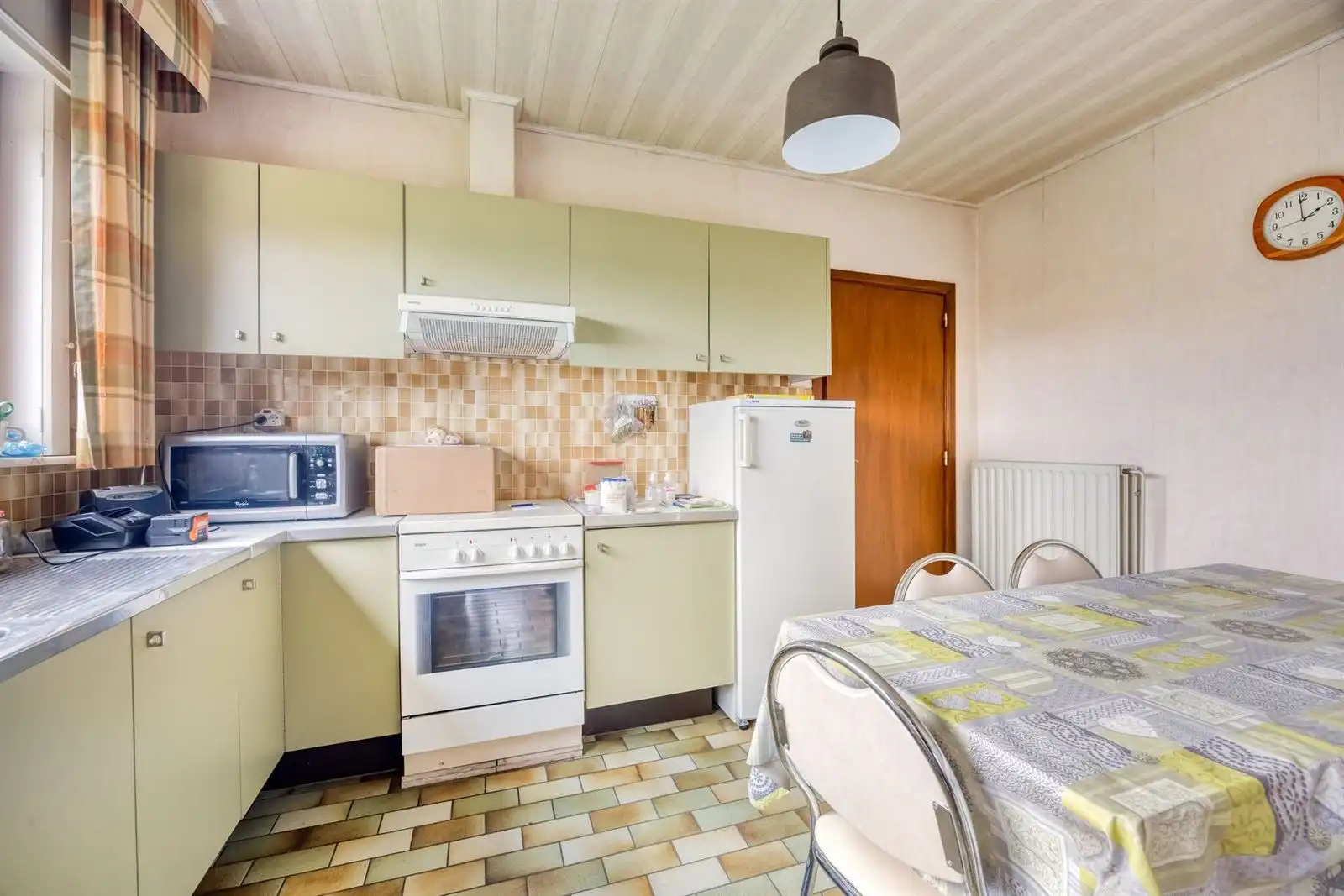 Alleenstaande woning met schuur en omliggende weiden  foto 8