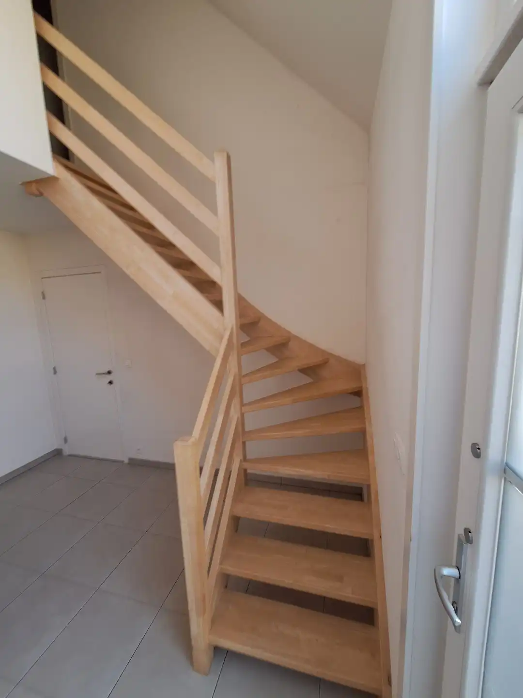 Recente alleenstaande woning met 4 SLK op ruim perceel foto 9