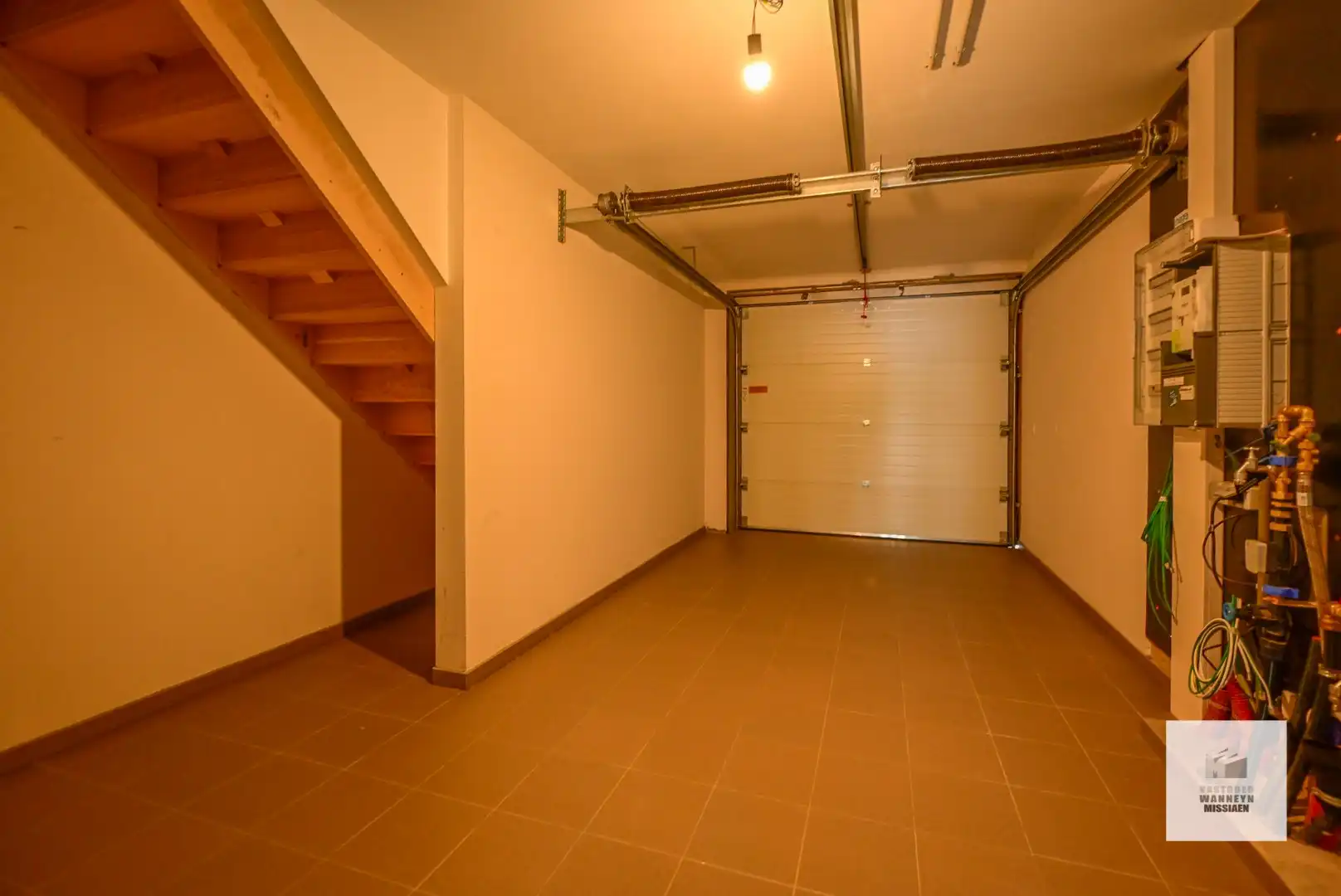 Moderne en energiezuinig nieuwbouw met 4 slaapkamers, tuin en garage foto 11