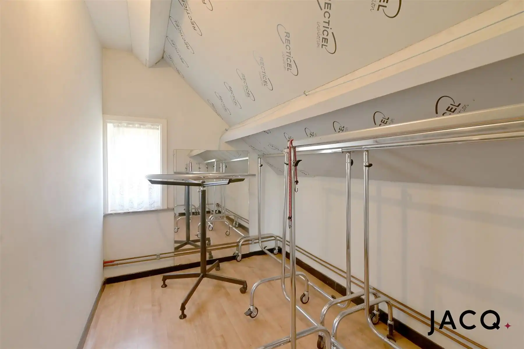 Ruime villa met 4slpk's op een prachtig perceel van 1203m²! foto 18