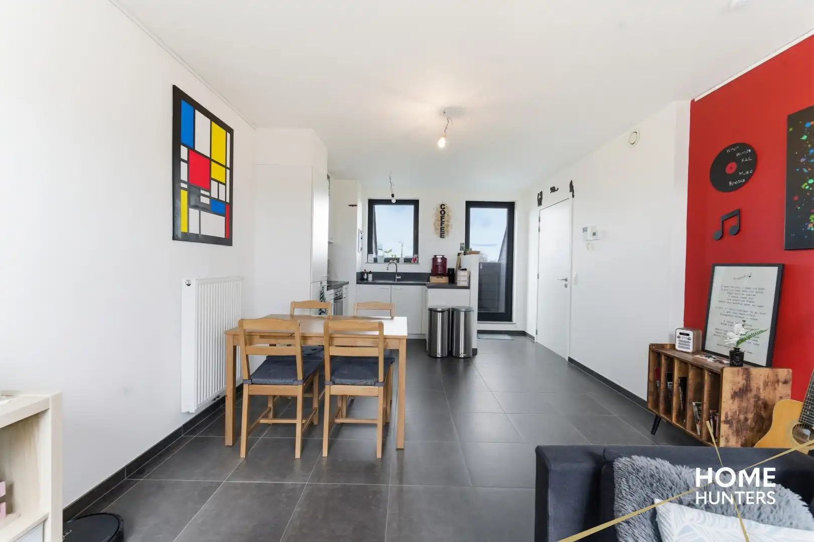 Stijlvol en lichtrijk appartement met terras in het hart van Ieper foto 9