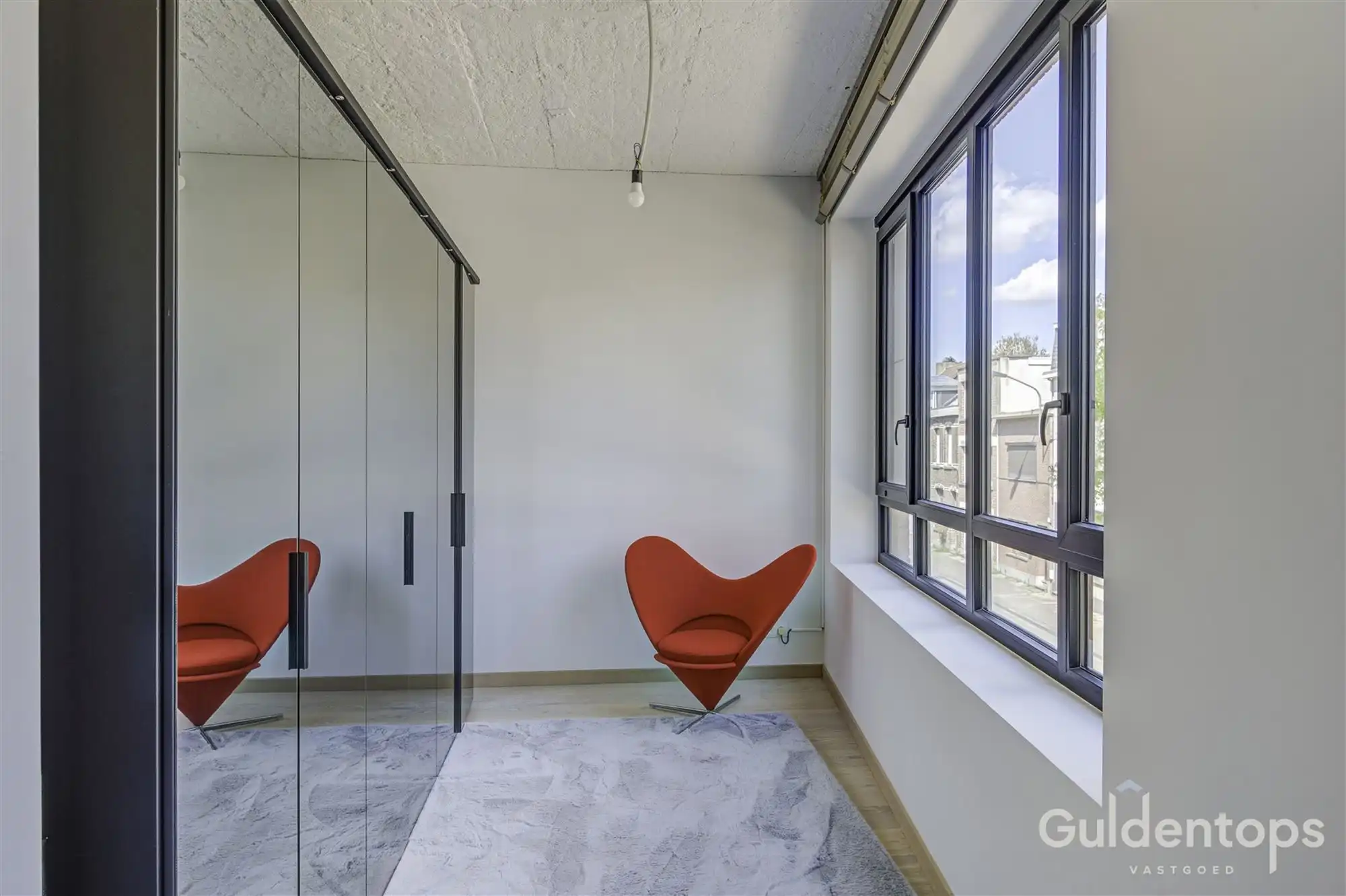 Knap energiezuinig appartement met veel charme foto 35