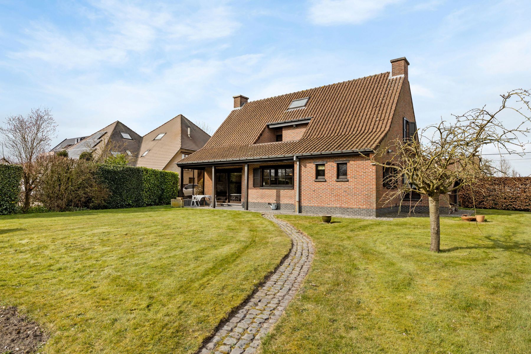 Unieke woonparel met ruimte, charme en eindeloos potentieel foto 6
