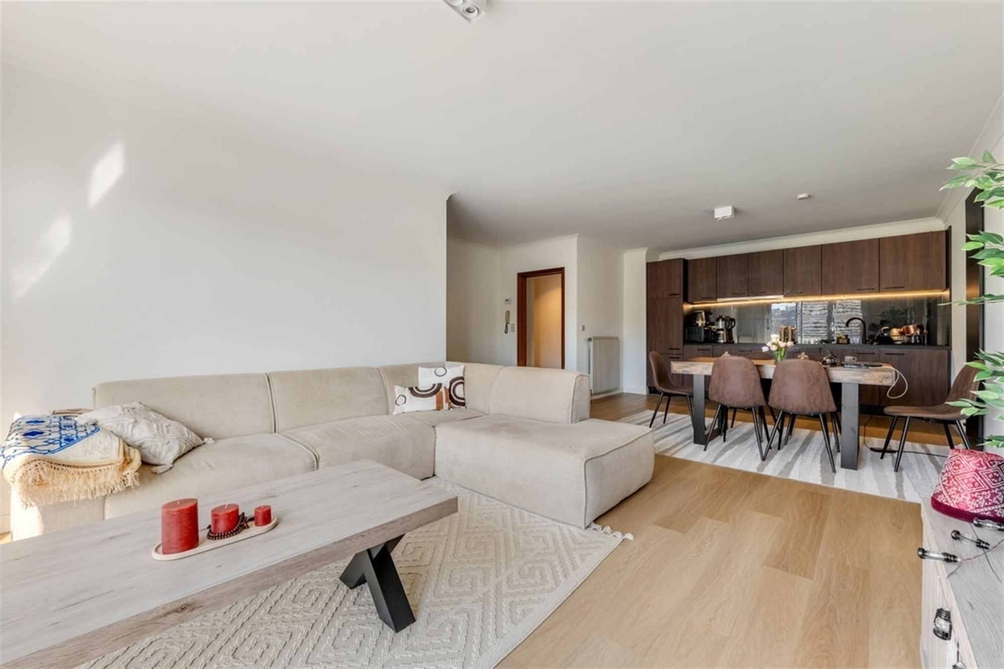 KNAP 2 SLK APPARTEMENT OP WANDELAFSTAND VAN HET CENTRUM VAN SINT-TRUIDEN  foto 7