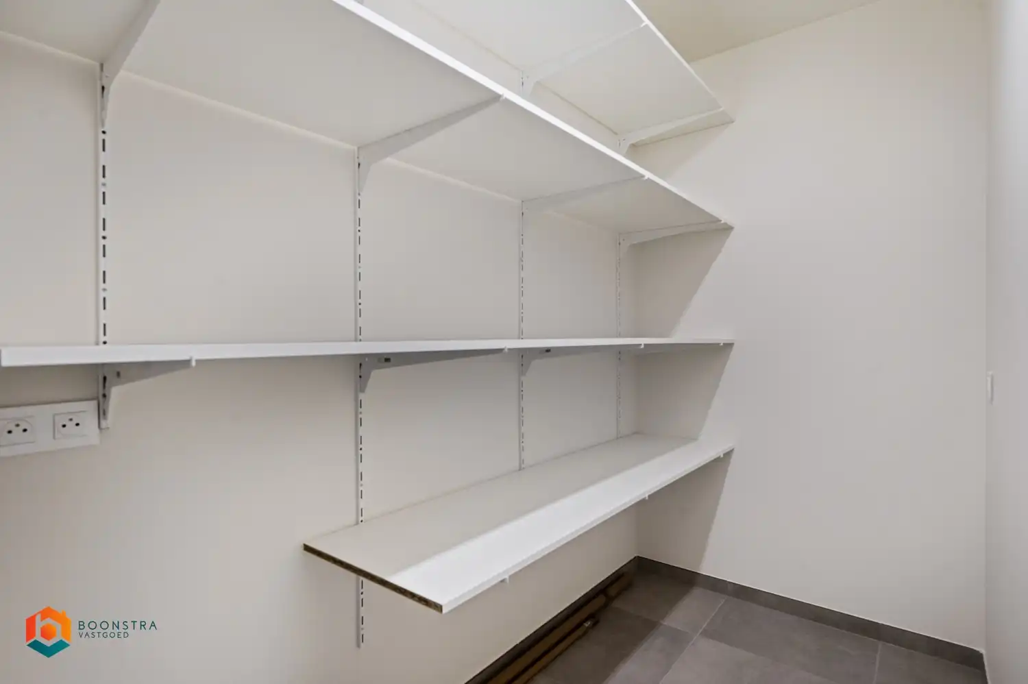 Energiezuinig nieuwbouwapp. met 2 slpkrs, bureau en parking foto 9