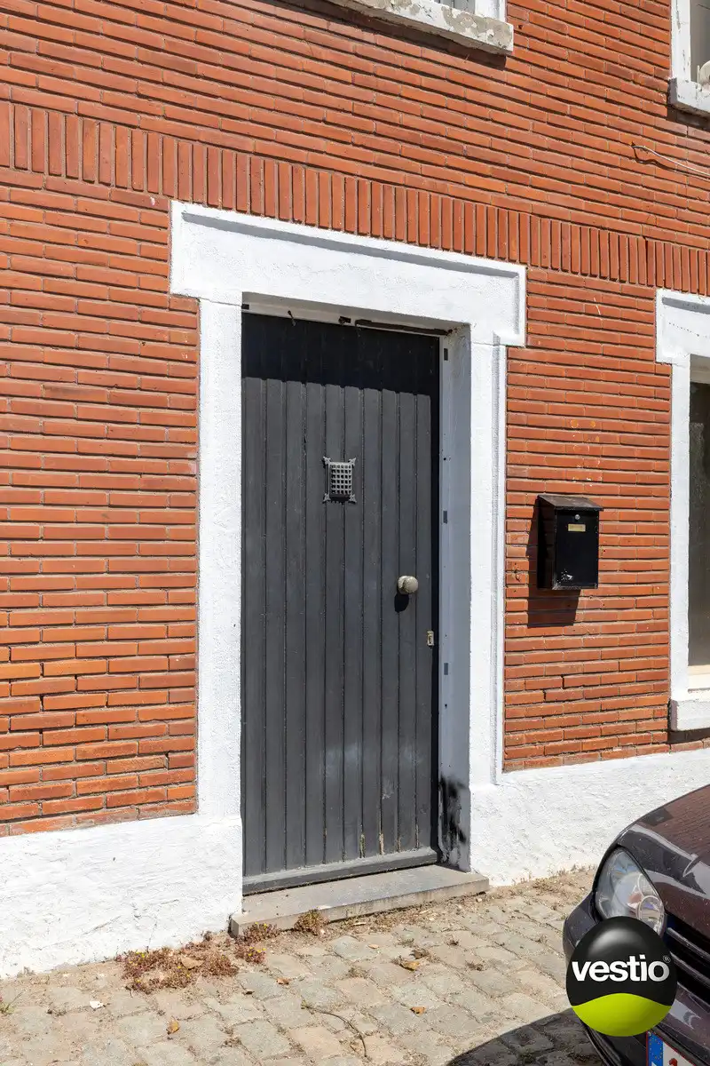 GEHEEL VAN 2 GUNSTIG GELEGEN APPARTEMENTEN TE TONGEREN LANGS N79. foto 5