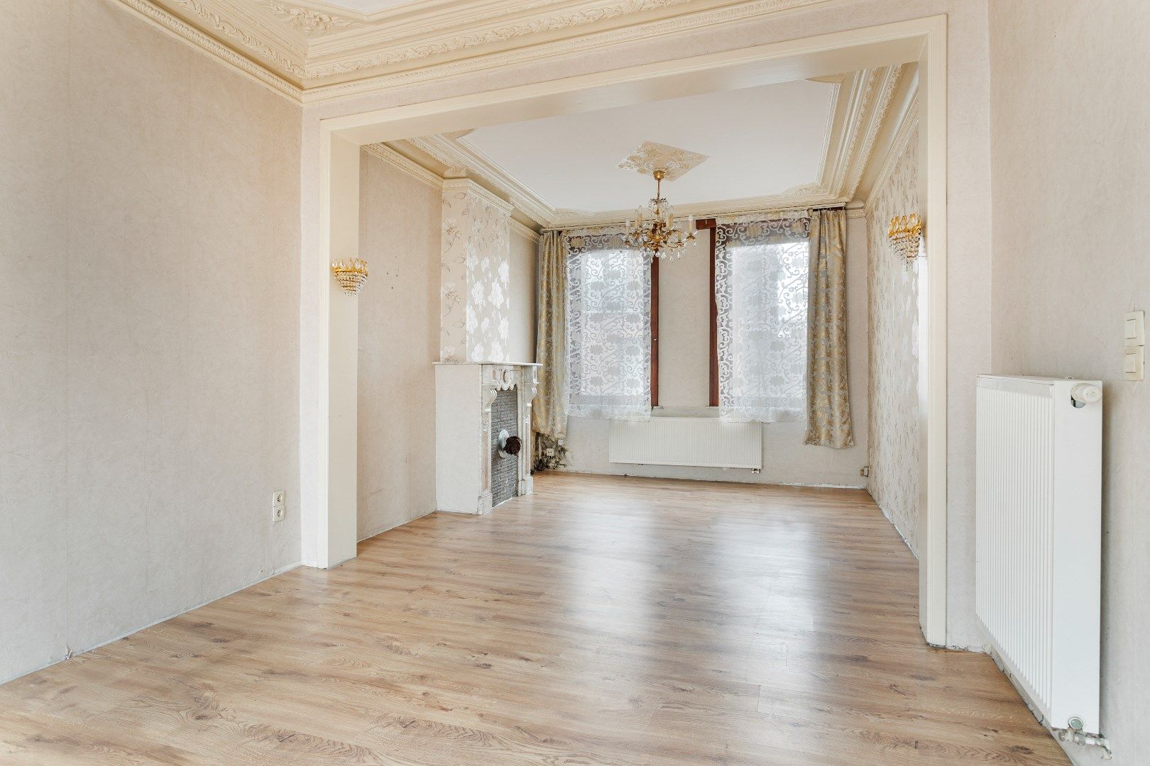Ruime op te knappen woning met grote tuin foto 6